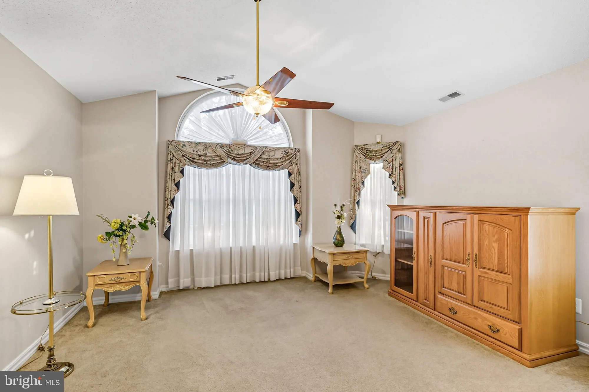 Property Slideshow image 6 of 25 | 624 riviera dr, Williamstown, NJ, 08094