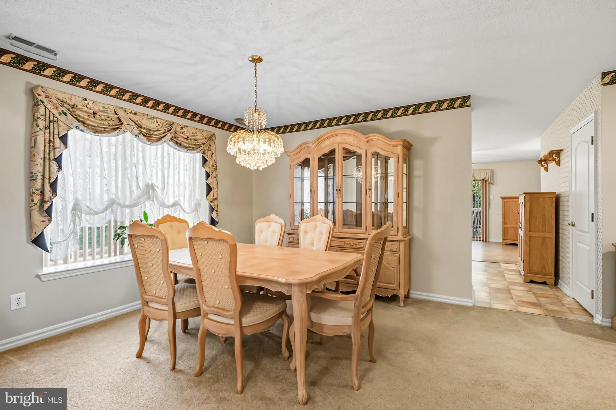 Property Slideshow image 8 of 25 | 624 riviera dr, Williamstown, NJ, 08094