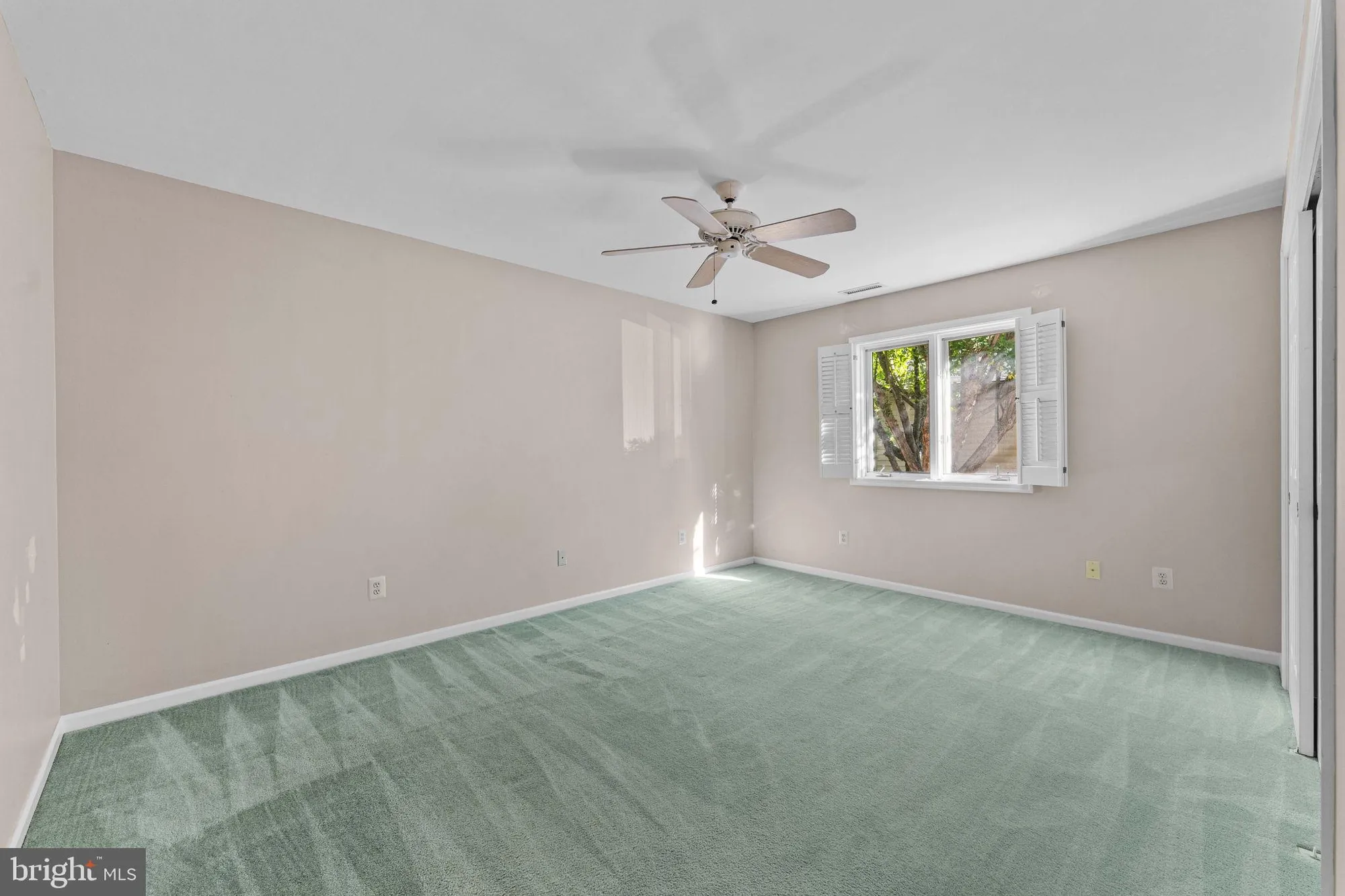 Property Slideshow image 24 of 42 | 975 kennett way, West Chester, PA, 19380