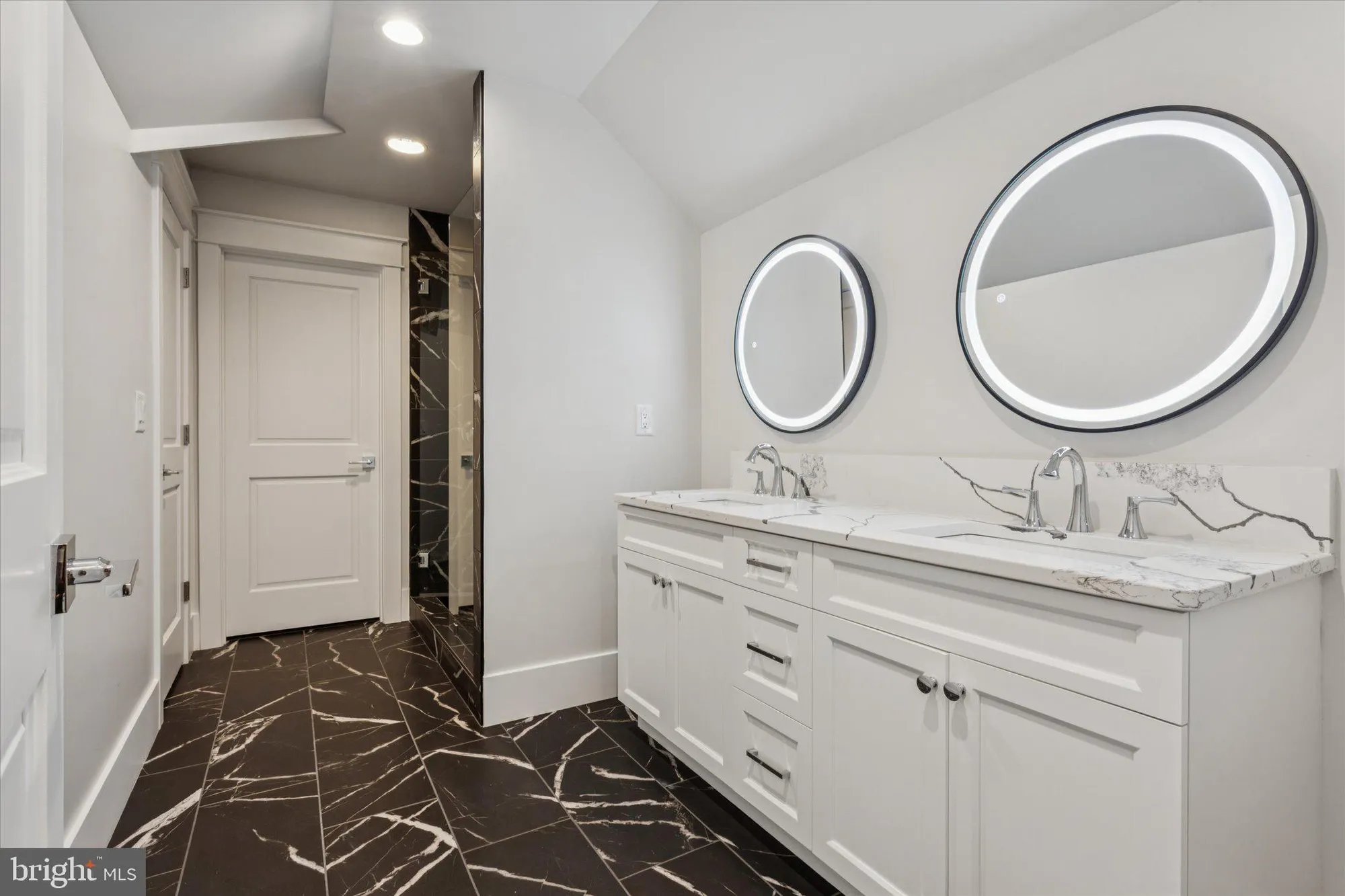 Property Slideshow image 28 of 40 | 424 rivers edge, Williamsburg, VA, 23185