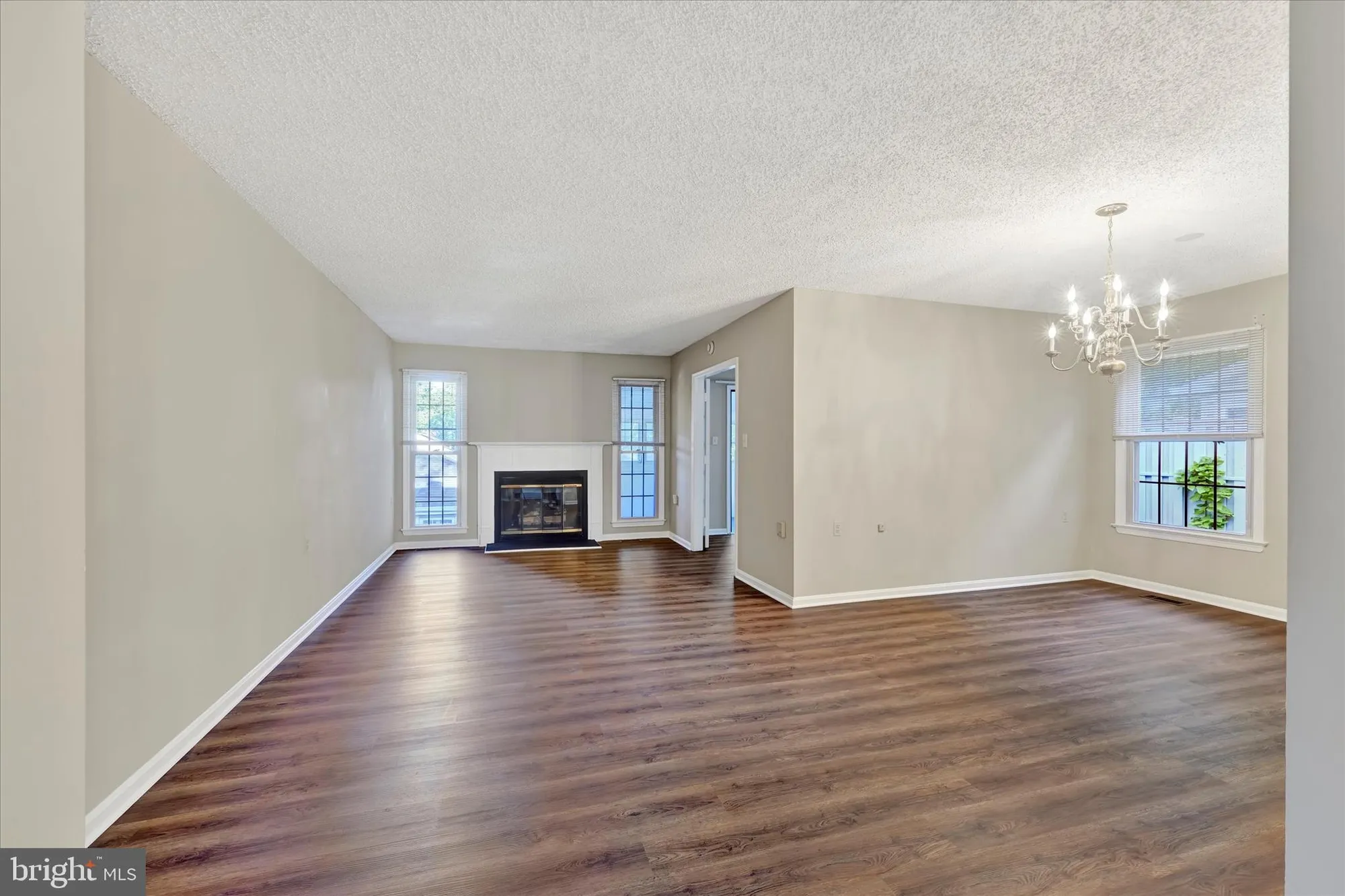 Property Slideshow image 11 of 85 | 1012 mastline dr, Annapolis, MD, 21401