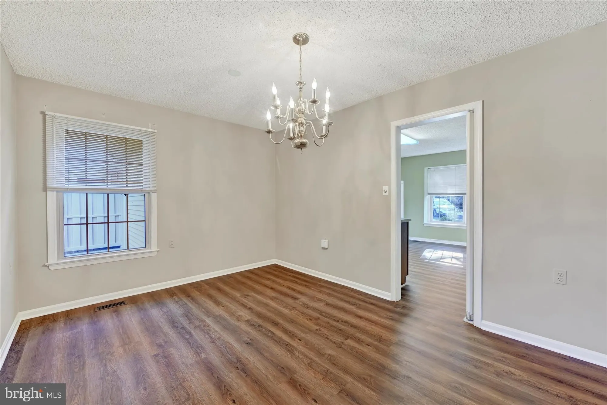 Property Slideshow image 18 of 85 | 1012 mastline dr, Annapolis, MD, 21401