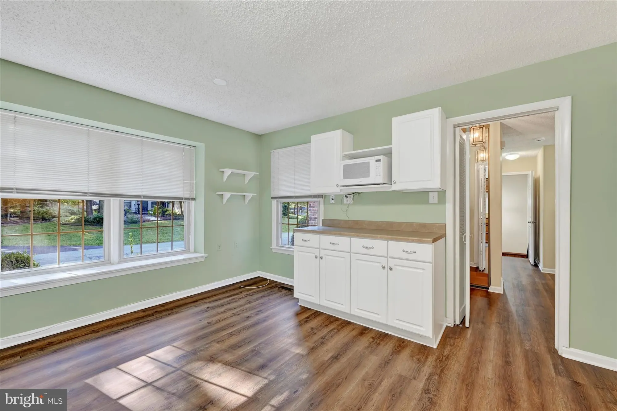 Property Slideshow image 10 of 85 | 1012 mastline dr, Annapolis, MD, 21401