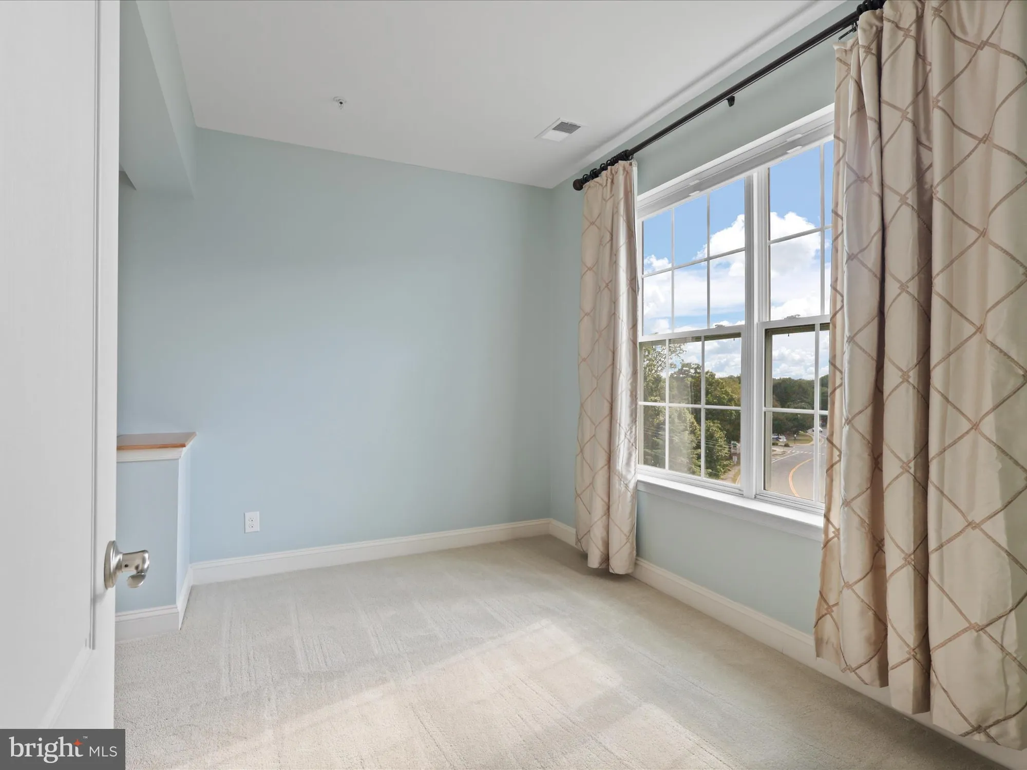 Property Slideshow image 15 of 55 | 9204 charleston dr unit 404, Manassas, VA, 20110