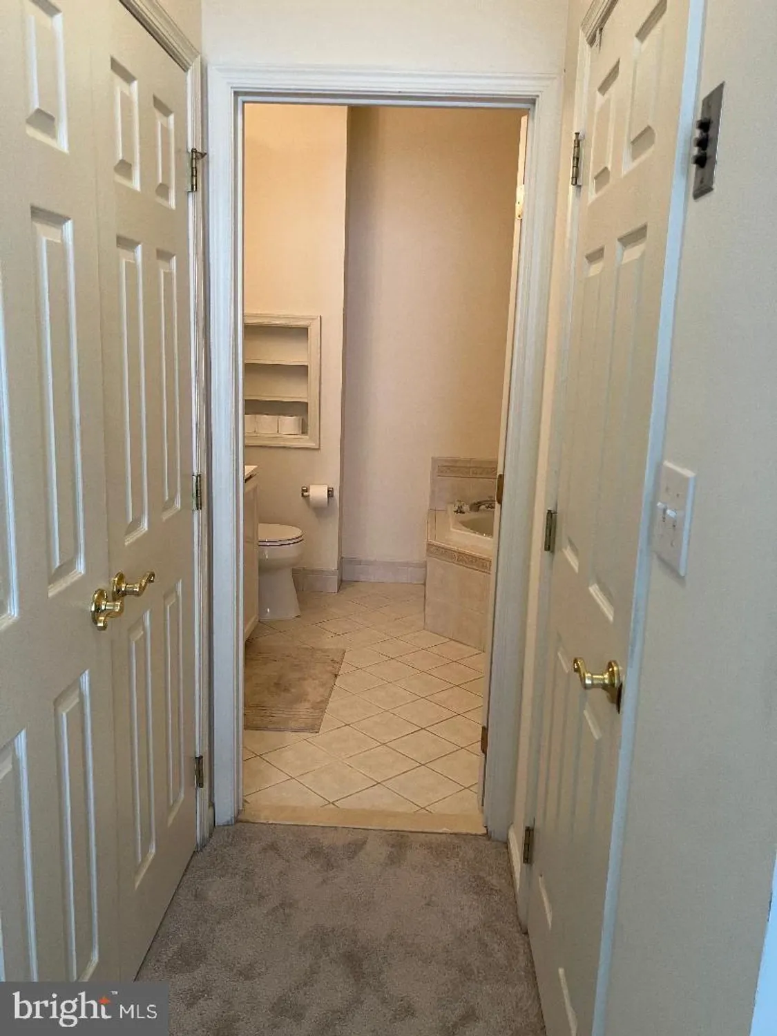 Property Slideshow image 13 of 40 | 213 sugarberry ln, Langhorne, PA, 19047