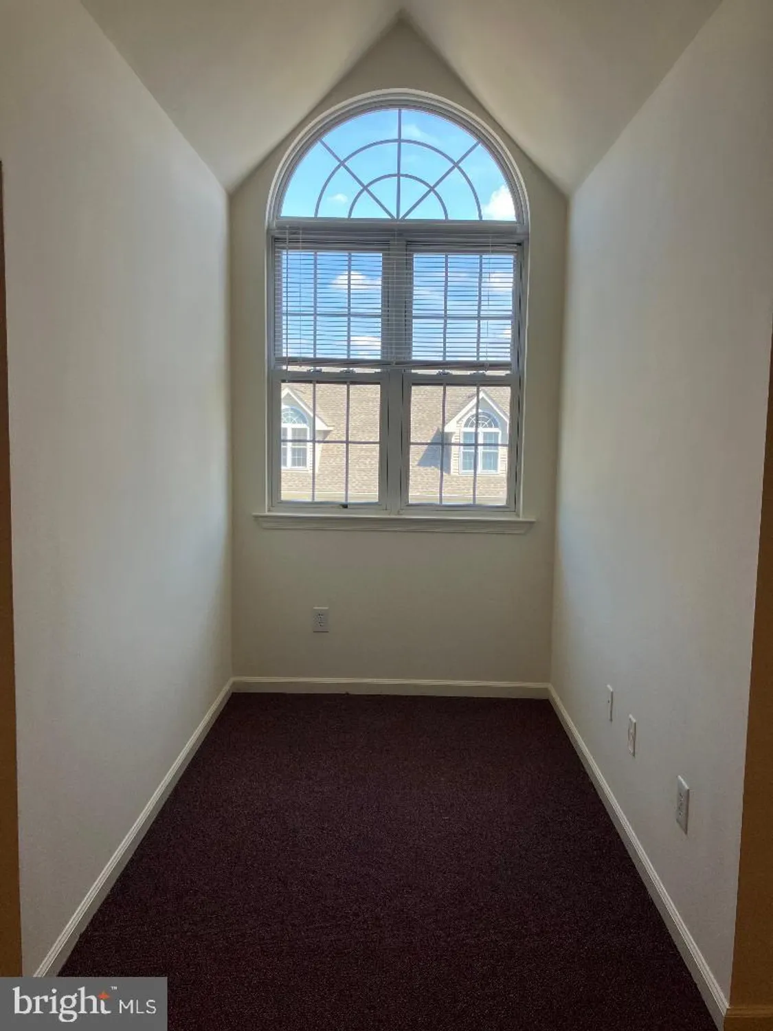 Property Slideshow image 21 of 40 | 213 sugarberry ln, Langhorne, PA, 19047