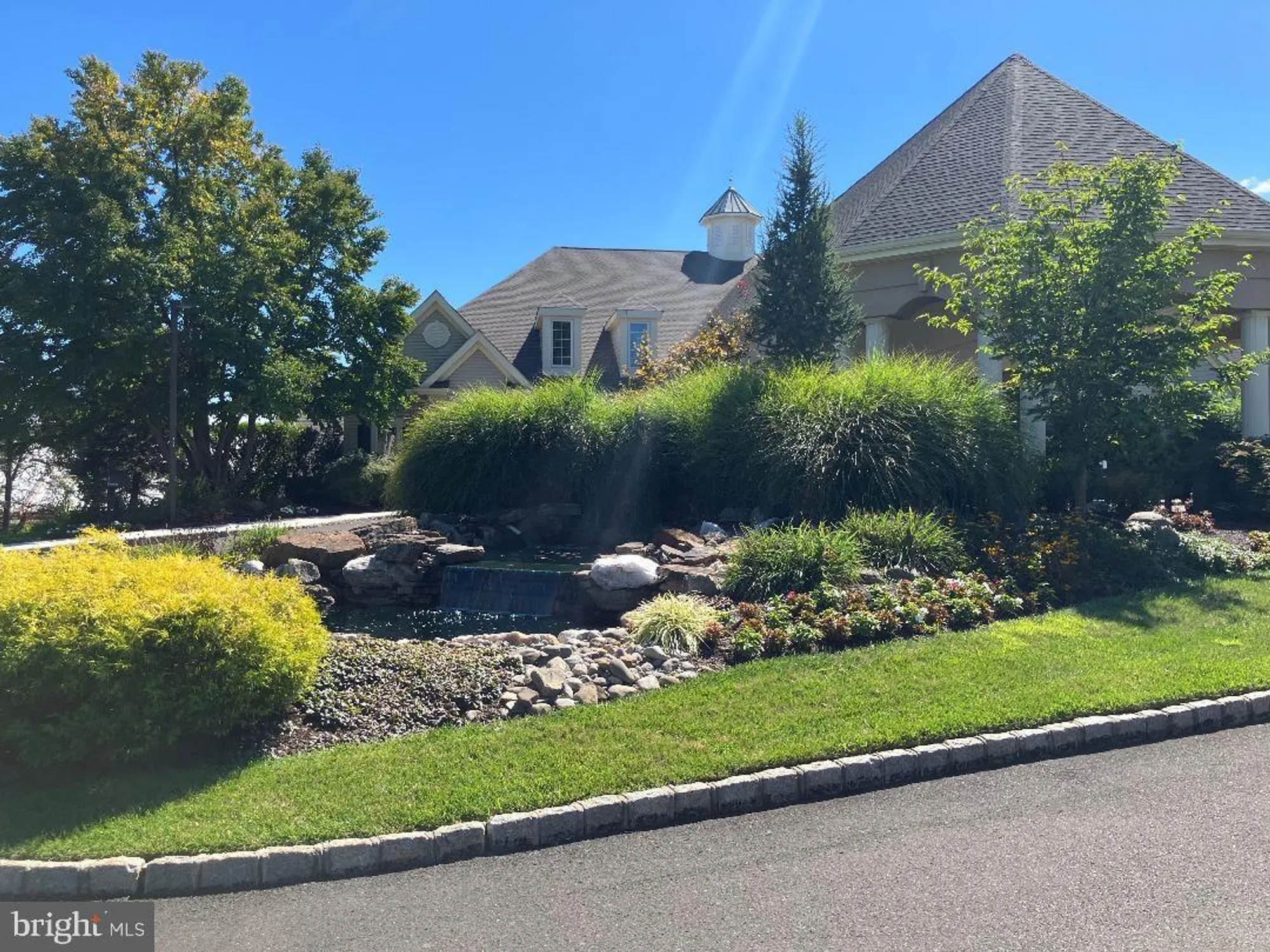 Property Slideshow image 25 of 40 | 213 sugarberry ln, Langhorne, PA, 19047