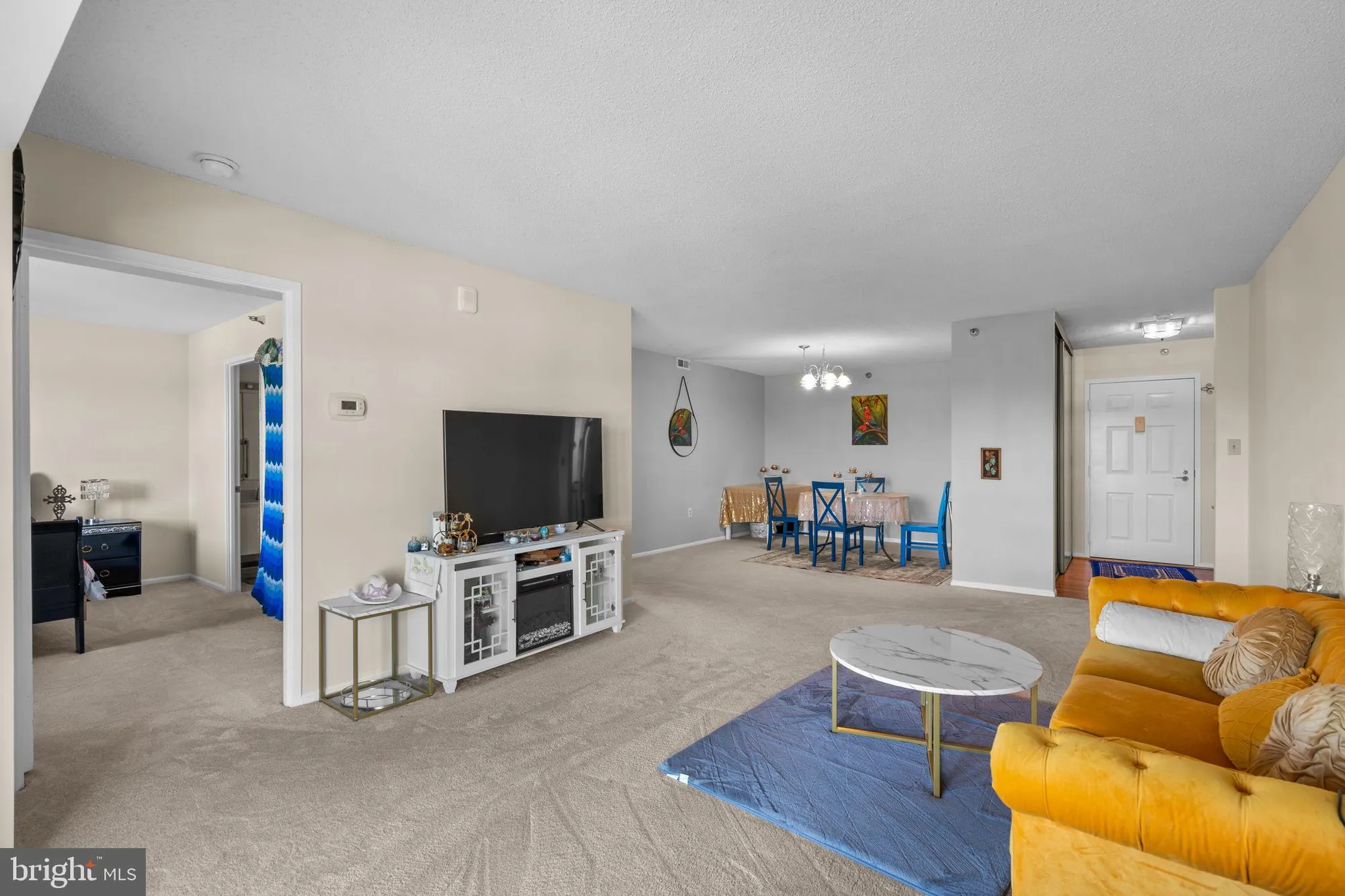 Property Slideshow image 8 of 36 | 15101 interlachen dr 1-1022, Silver Spring, MD, 20906