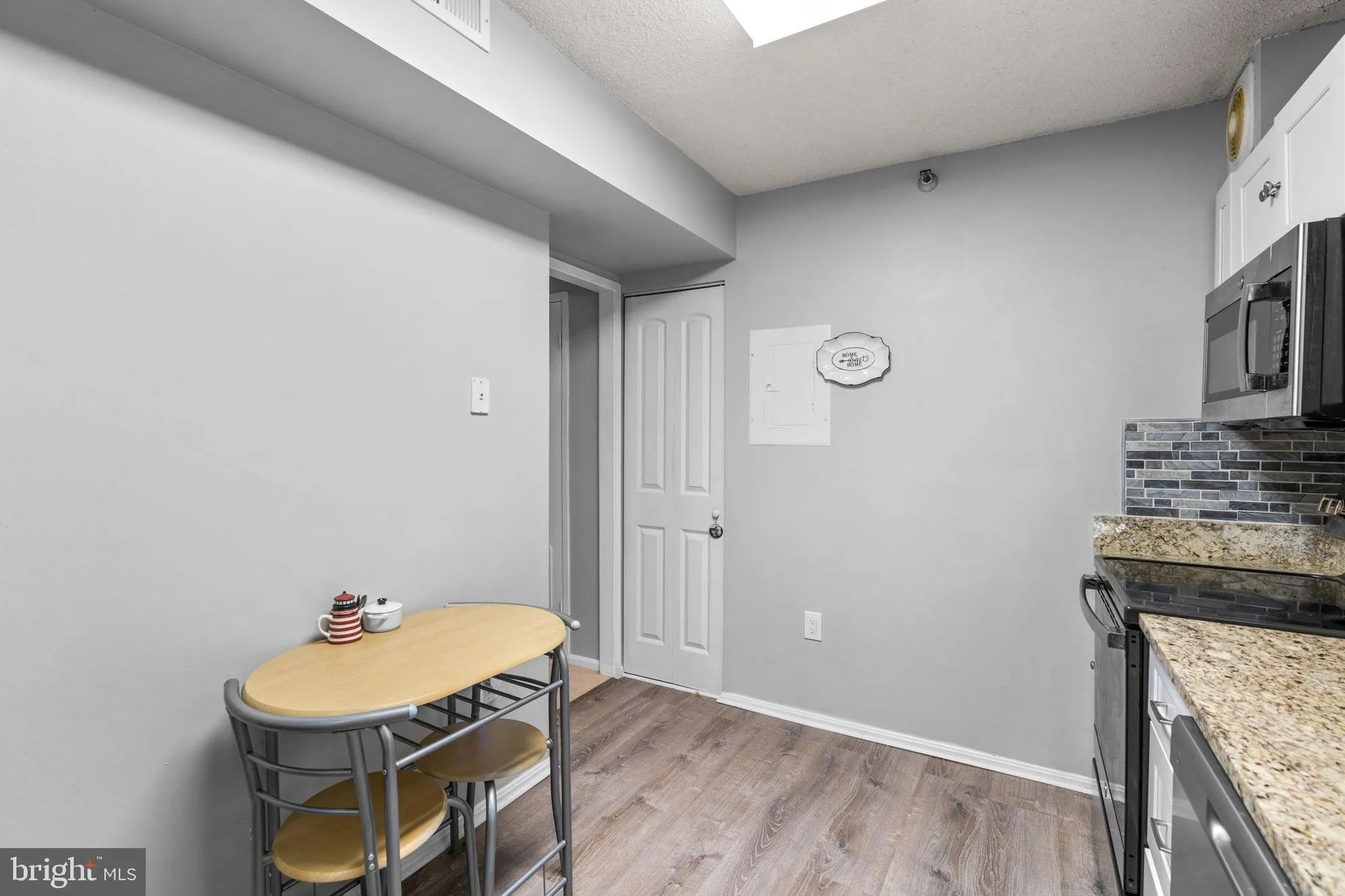 Property Slideshow image 17 of 36 | 15101 interlachen dr 1-1022, Silver Spring, MD, 20906