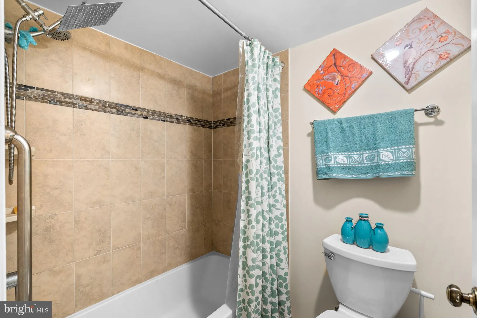 Property Slideshow image 23 of 36 | 15101 interlachen dr 1-1022, Silver Spring, MD, 20906