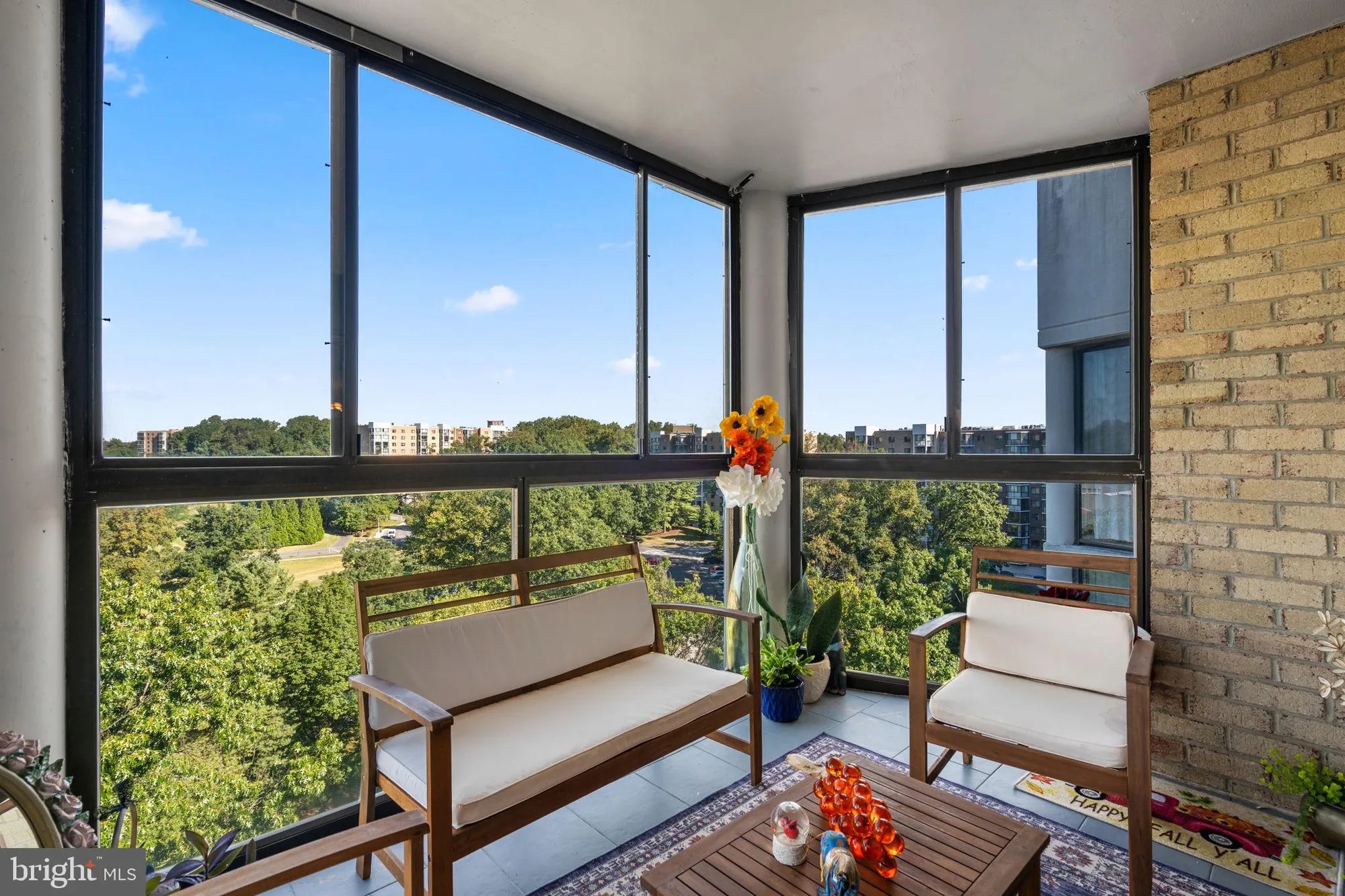 Property Slideshow image 29 of 36 | 15101 interlachen dr 1-1022, Silver Spring, MD, 20906