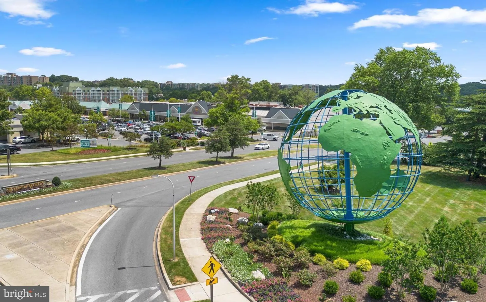 Property Slideshow image 36 of 36 | 15101 interlachen dr 1-1022, Silver Spring, MD, 20906