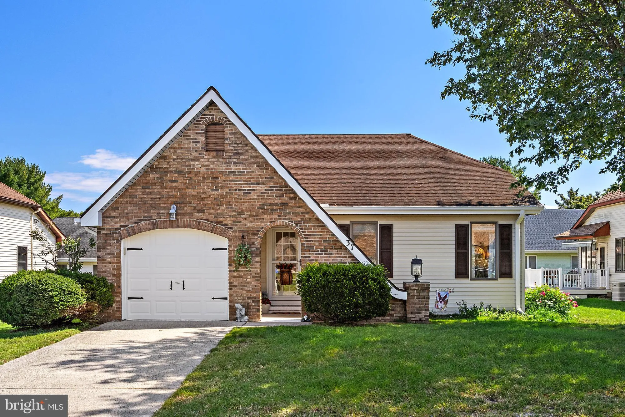 Property Slideshow image 1 of 40 | 37 fir rd, Manahawkin, NJ, 08050