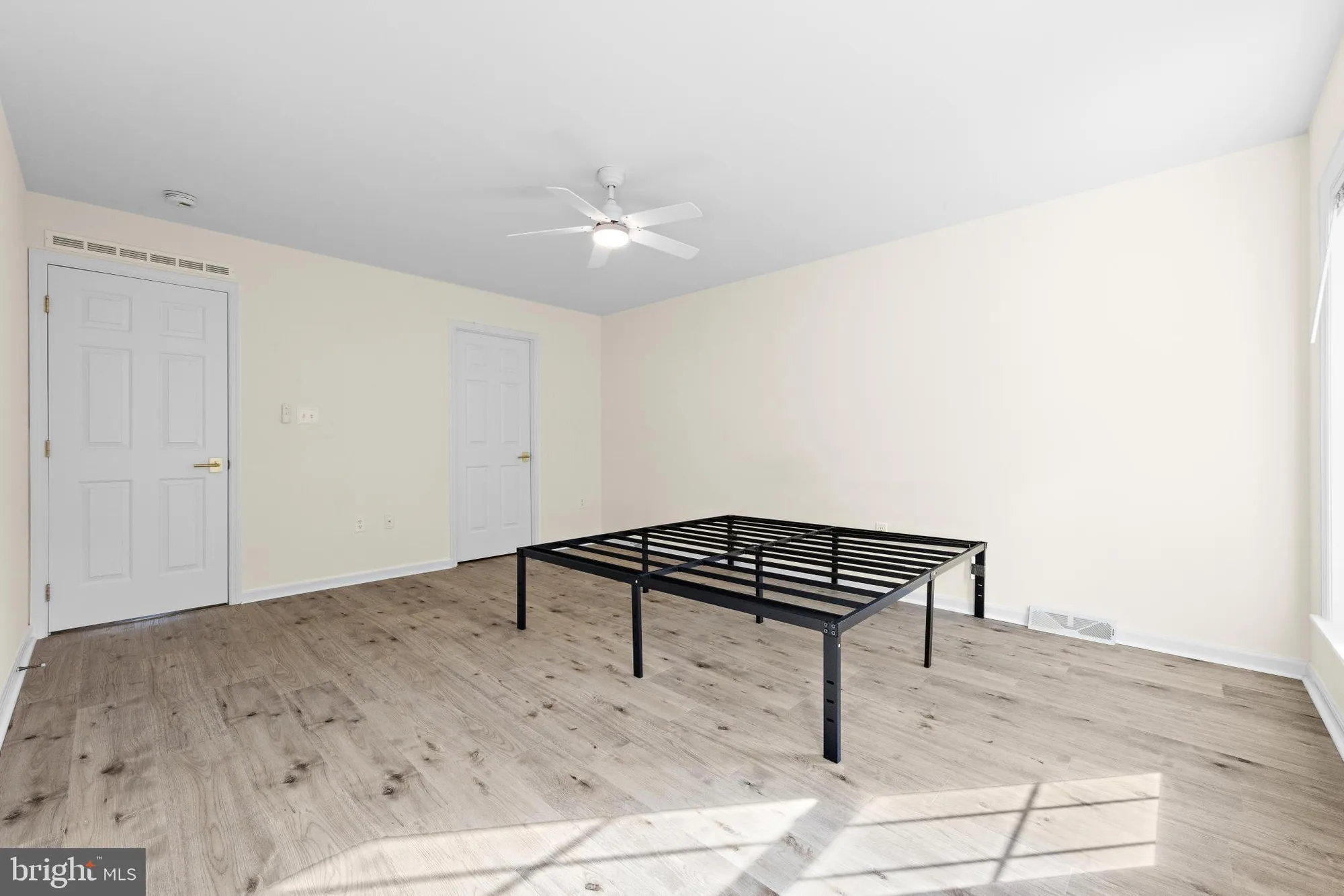 Property Slideshow image 18 of 39 | 40 pine grove ave, Manahawkin, NJ, 08050