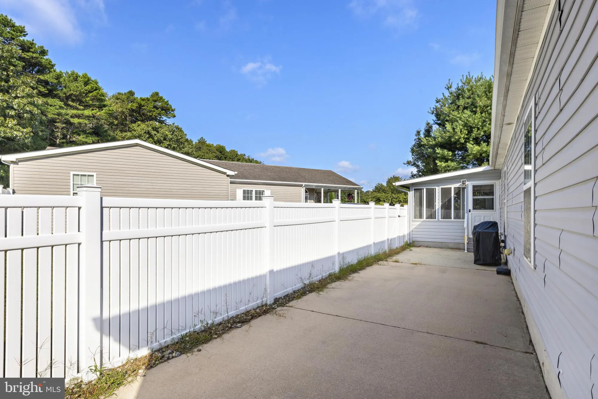 Property Slideshow image 32 of 39 | 40 pine grove ave, Manahawkin, NJ, 08050