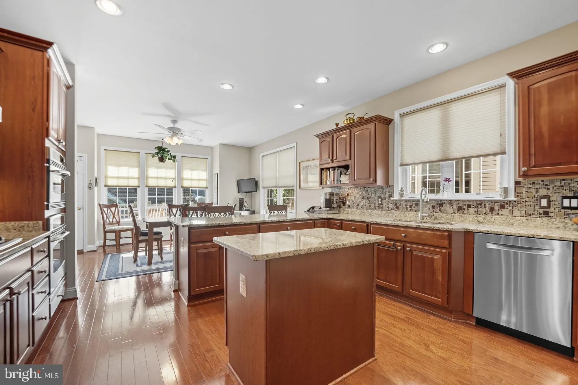 Property Slideshow image 19 of 64 | 6135 ferrier ct, Gainesville, VA, 20155