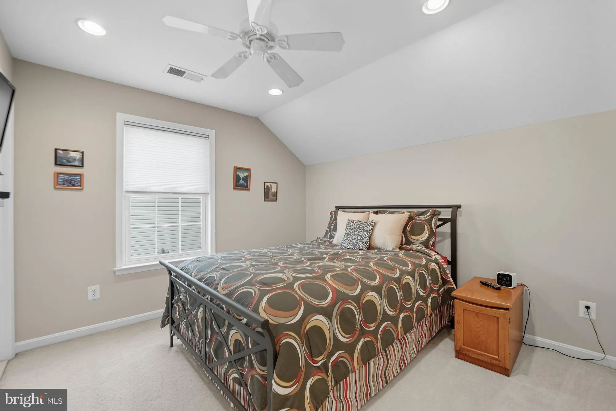 Property Slideshow image 37 of 64 | 6135 ferrier ct, Gainesville, VA, 20155