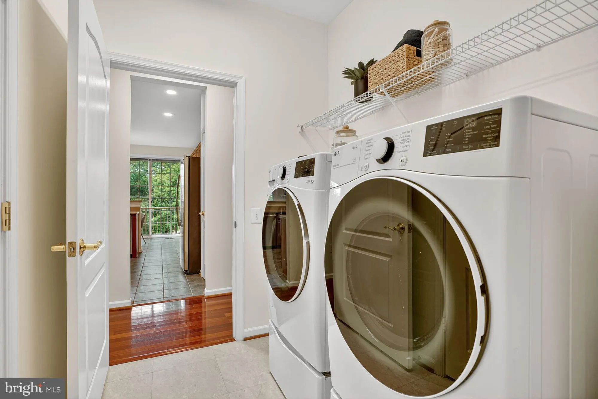 Property Slideshow image 19 of 37 | 1994 penfold ct, Woodbridge, VA, 22192