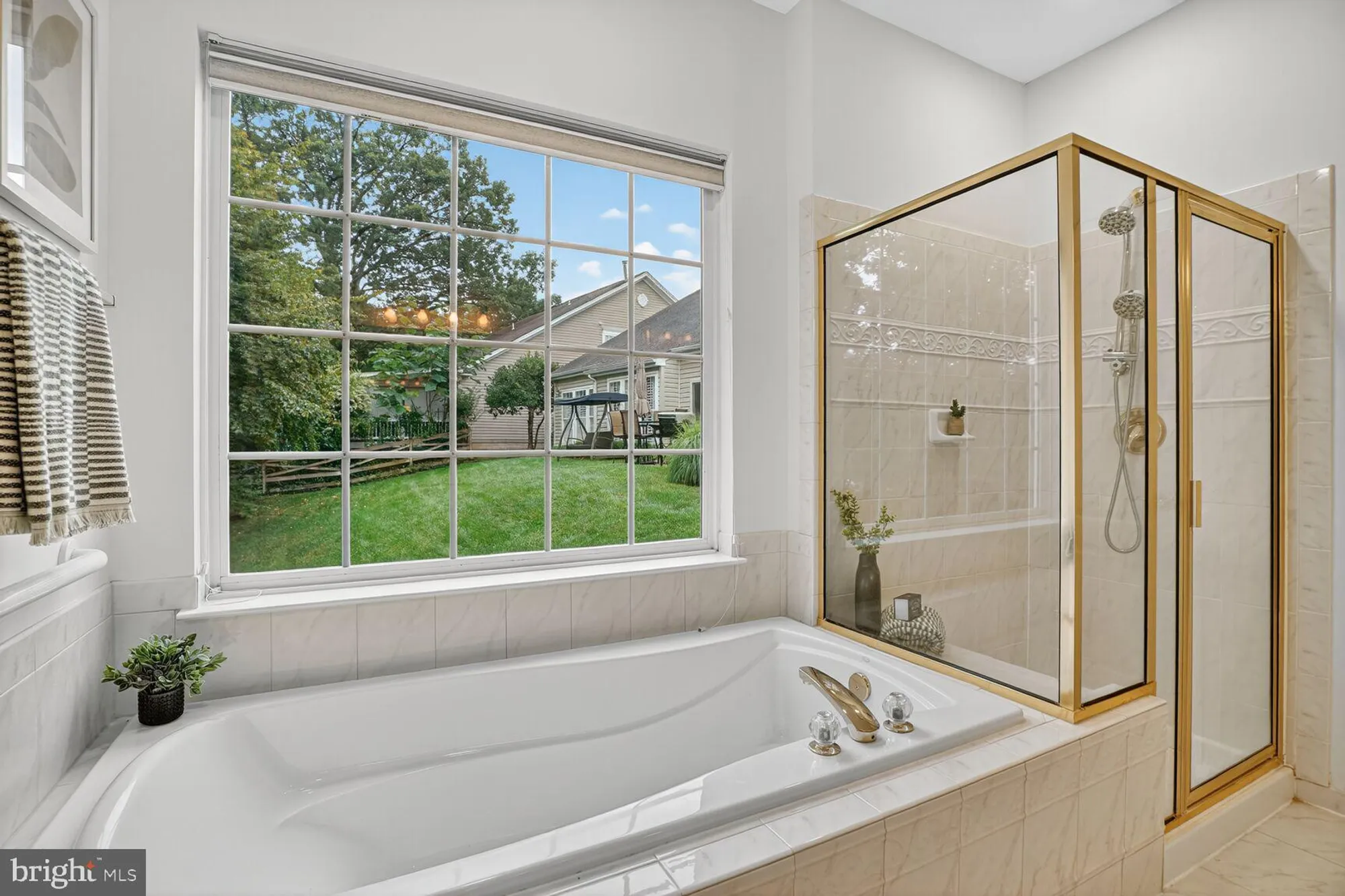 Property Slideshow image 23 of 37 | 1994 penfold ct, Woodbridge, VA, 22192