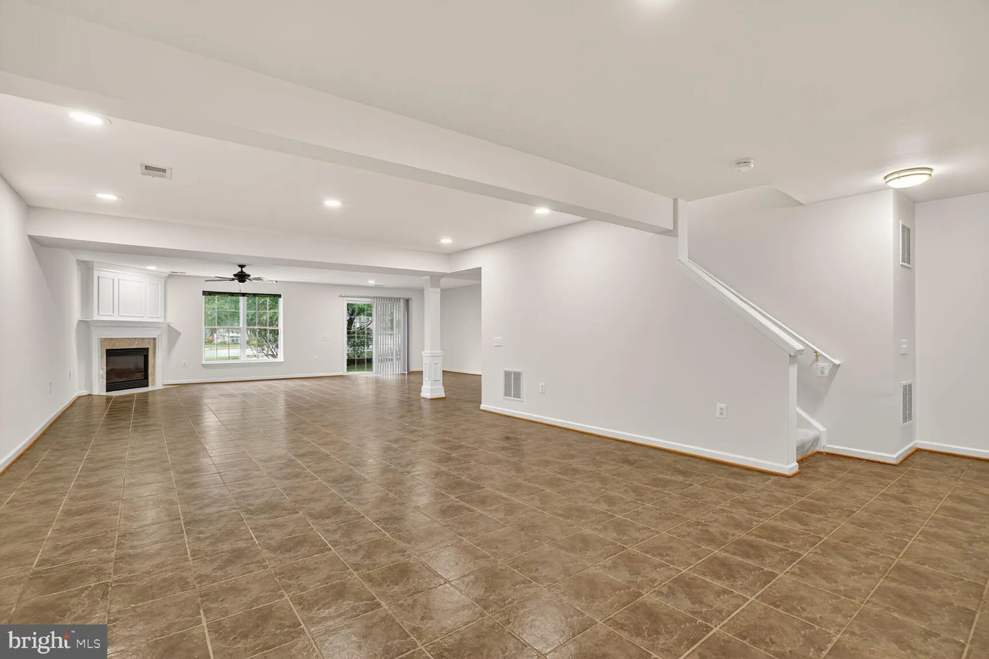 Property Slideshow image 25 of 37 | 1994 penfold ct, Woodbridge, VA, 22192