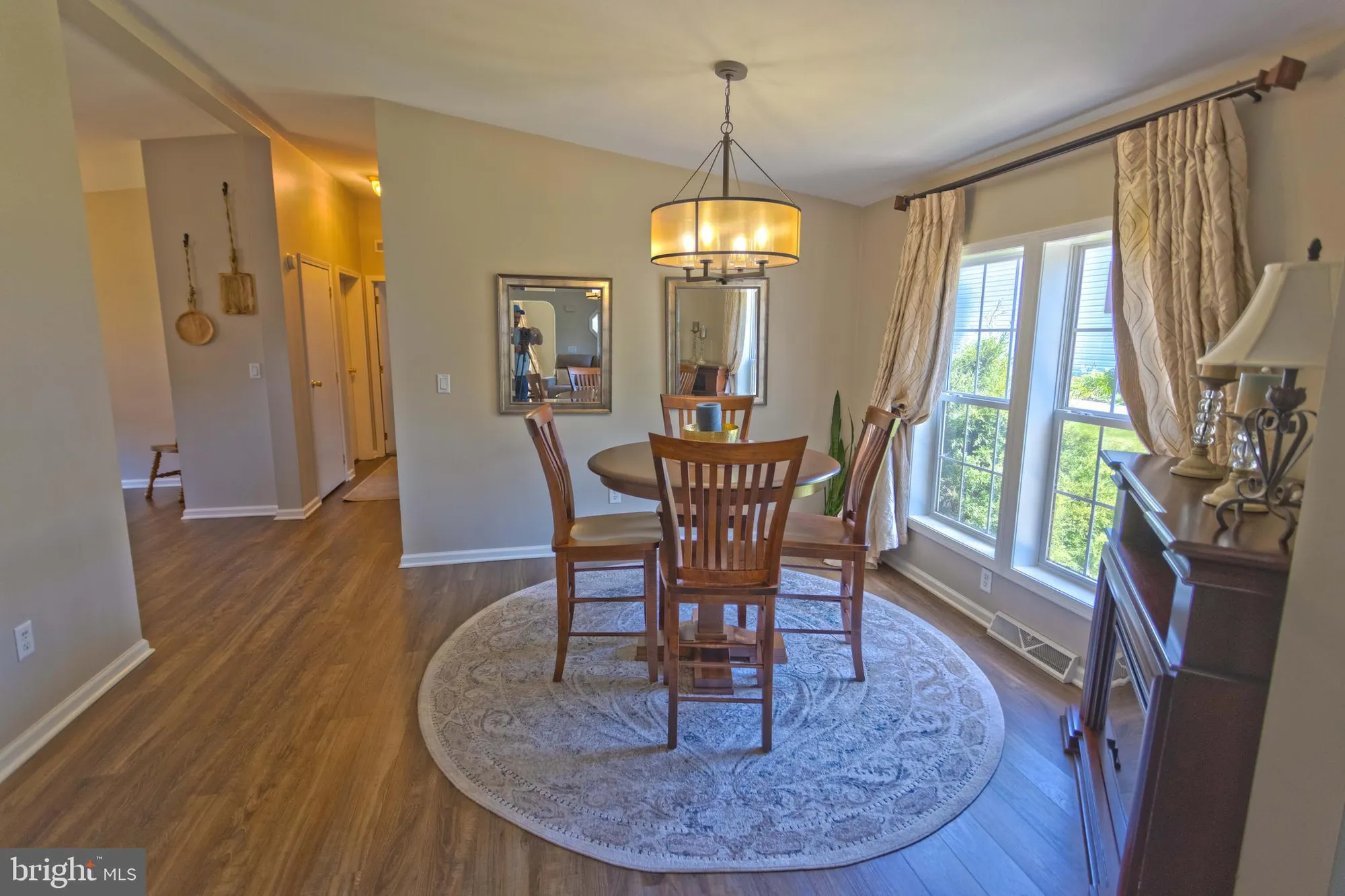 Property Slideshow image 9 of 30 | 609 village way, Royersford, PA, 19468