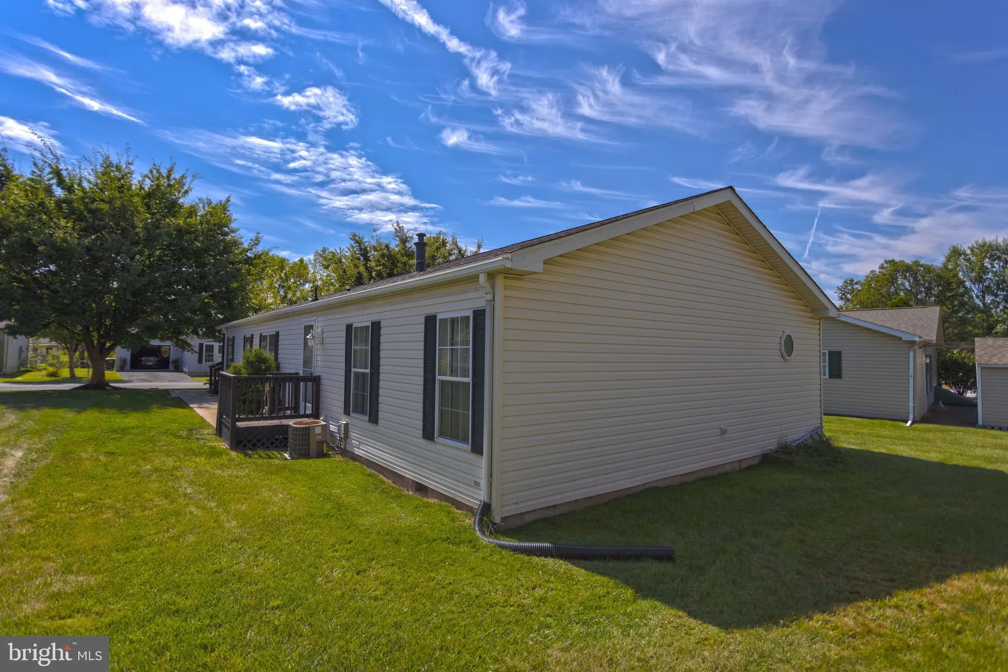 Property Slideshow image 28 of 30 | 609 village way, Royersford, PA, 19468