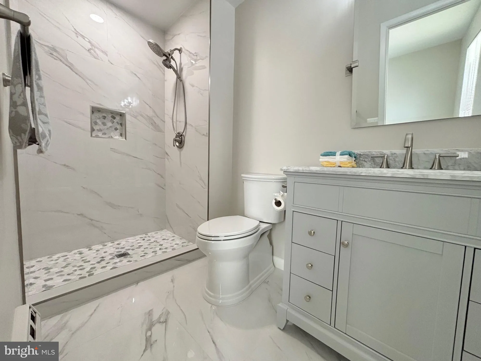 Property Slideshow image 3 of 25 | 3504 fitzhugh ln # 49-c, Silver Spring, MD, 20906