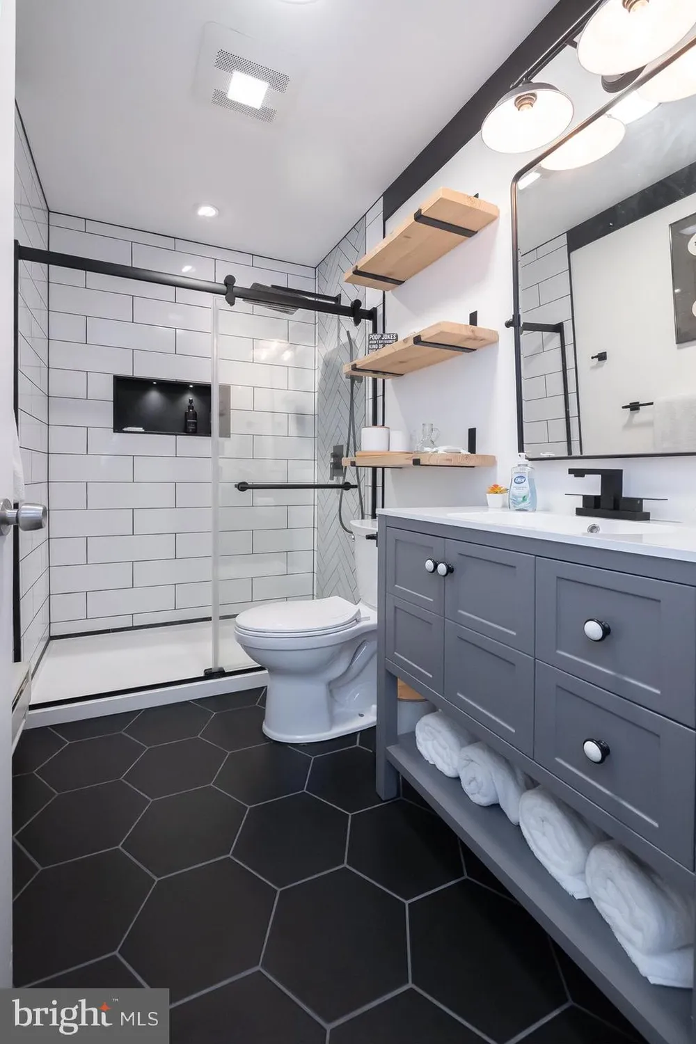 Property Slideshow image 20 of 38 | 4 narberth pl, Southampton, NJ, 08088