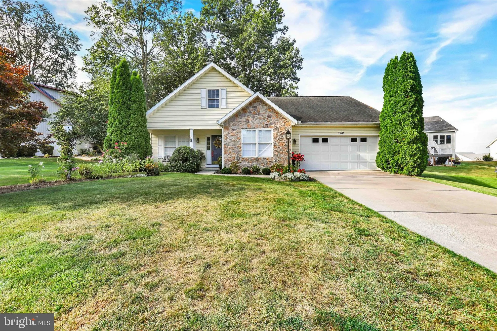 Property Slideshow image 2 of 29 | 5985 greenbriar ter, Fayetteville, PA, 17222