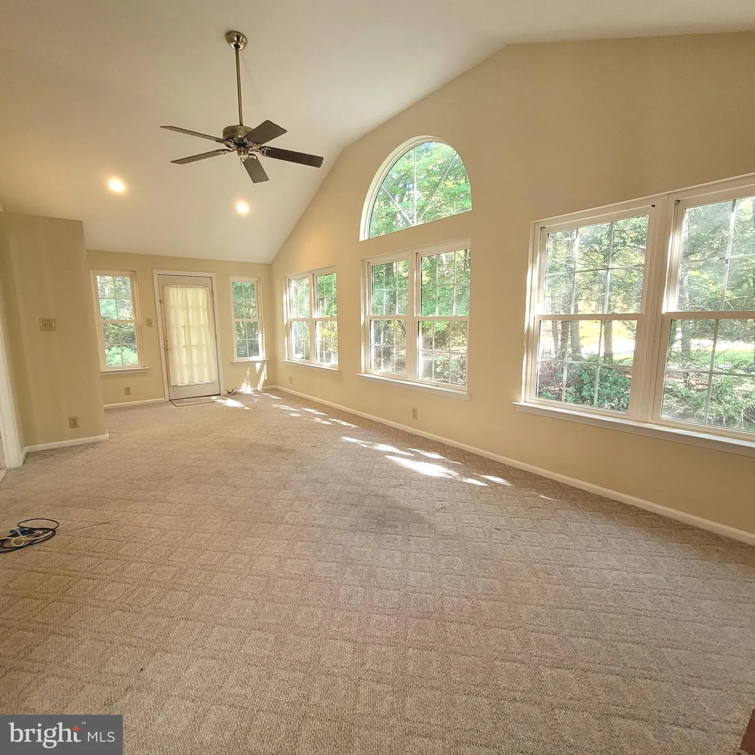 Property Slideshow image 18 of 36 | 875 westminster dr, Southampton, NJ, 08088