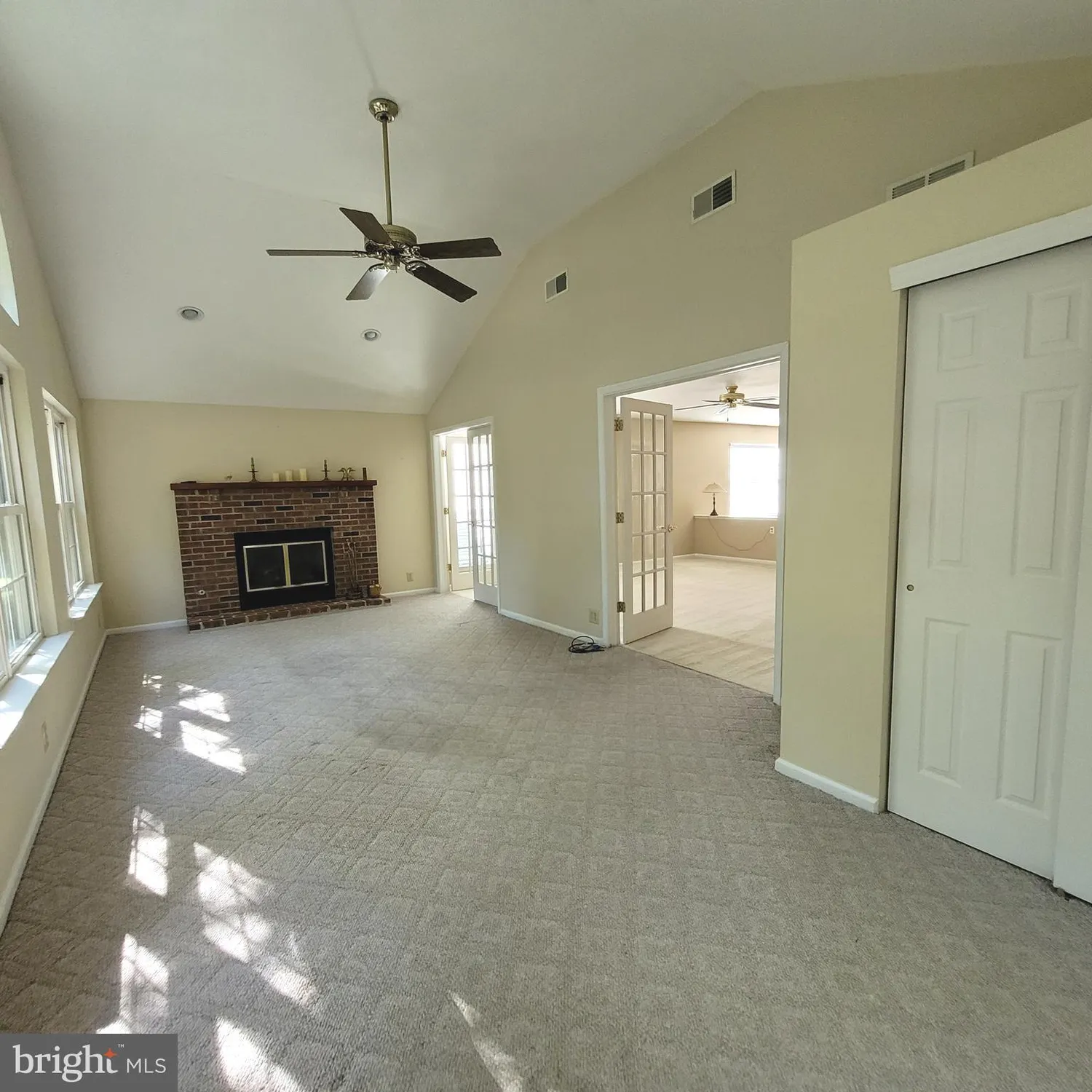 Property Slideshow image 21 of 36 | 875 westminster dr, Southampton, NJ, 08088