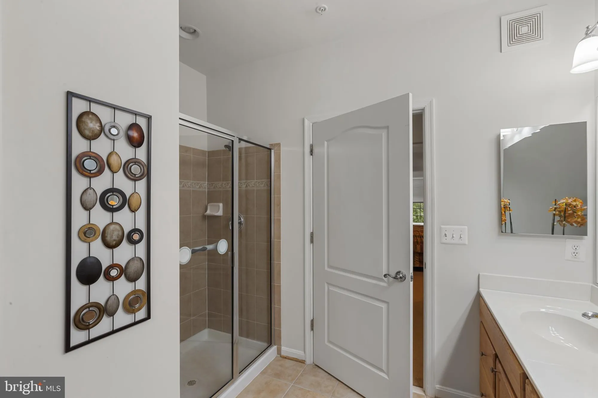 Property Slideshow image 28 of 32 | 6155 shadywood rd 204, Elkridge, MD, 21075