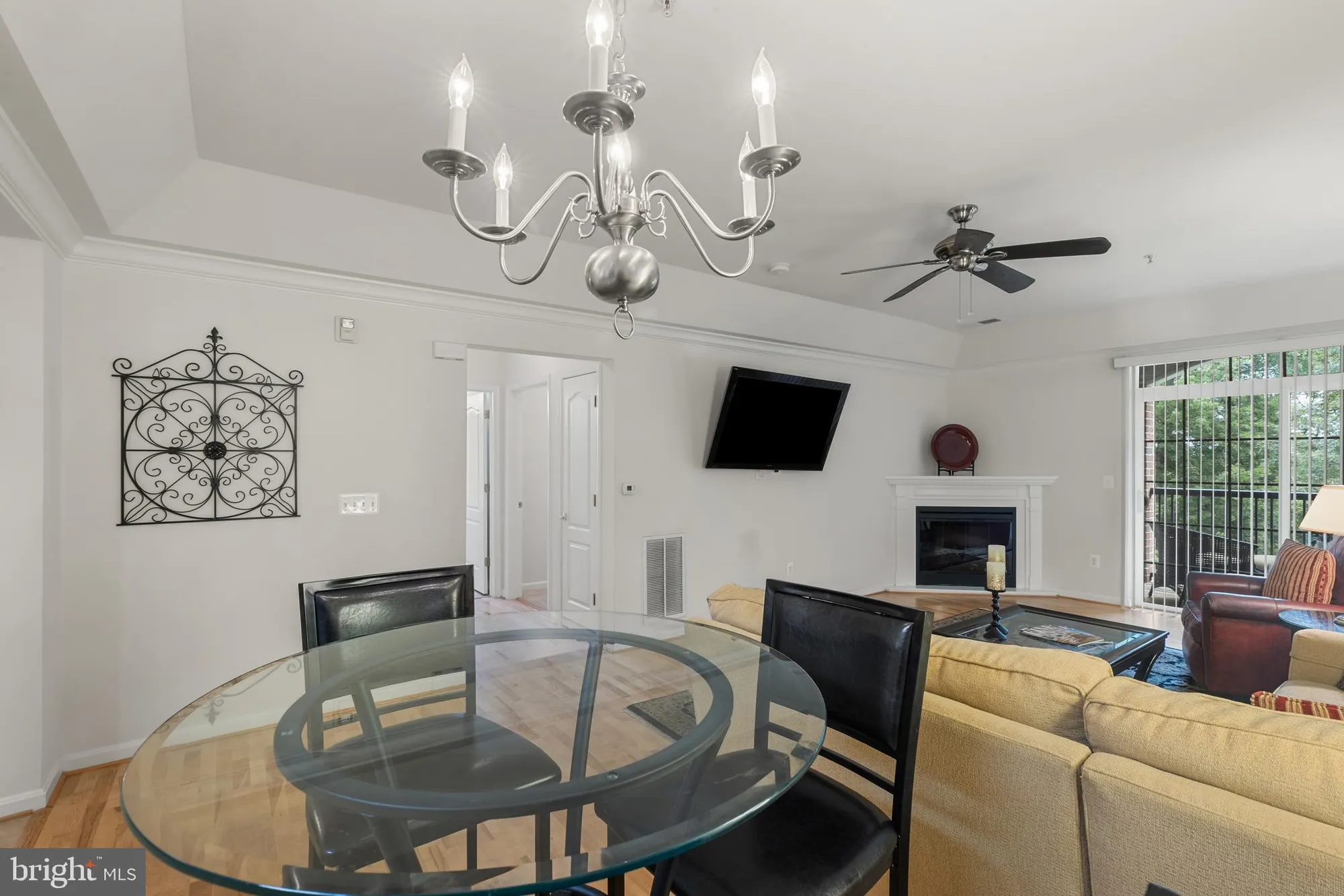 Property Slideshow image 23 of 32 | 6155 shadywood rd 204, Elkridge, MD, 21075