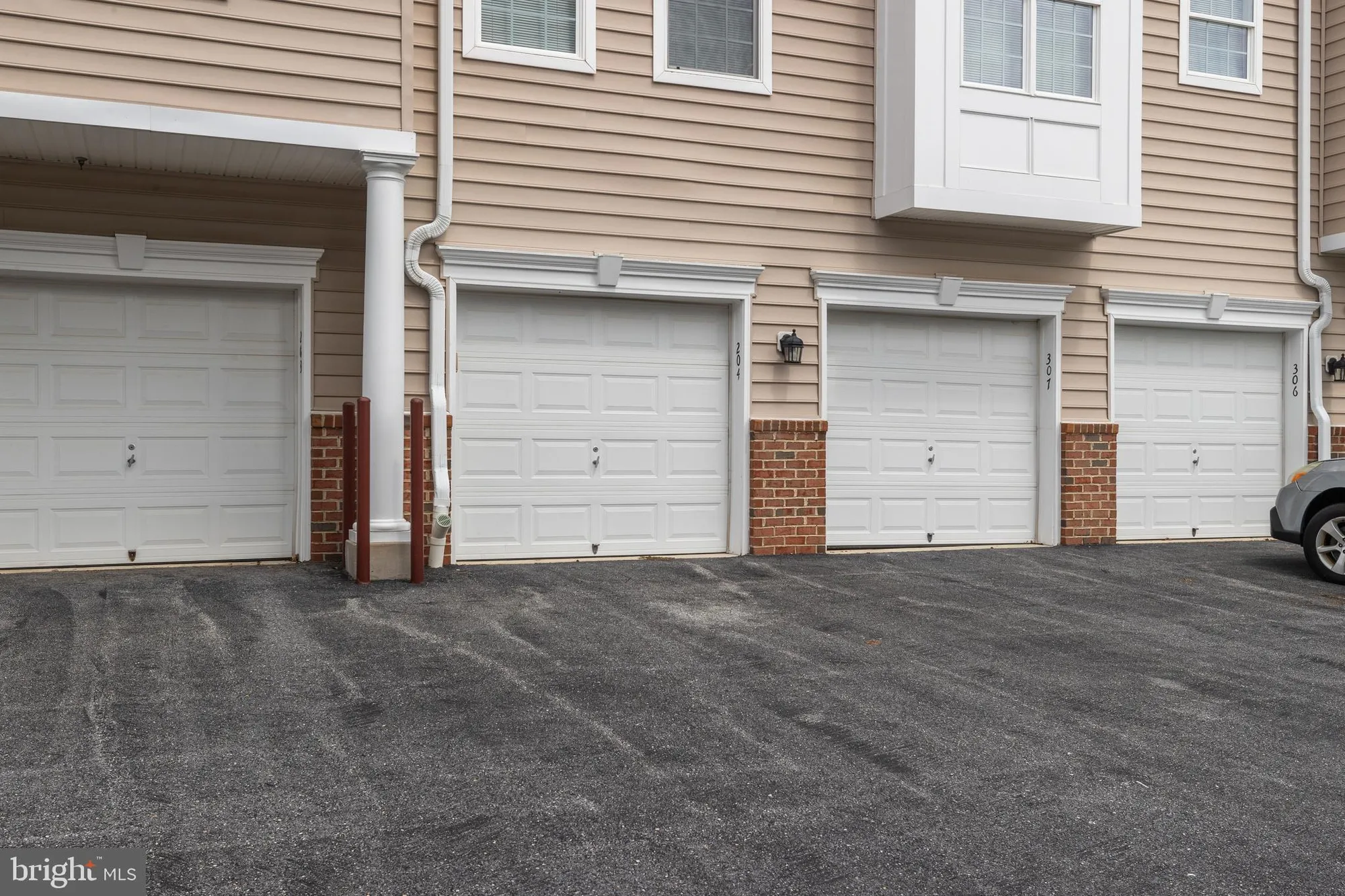 Property Slideshow image 11 of 32 | 6155 shadywood rd 204, Elkridge, MD, 21075