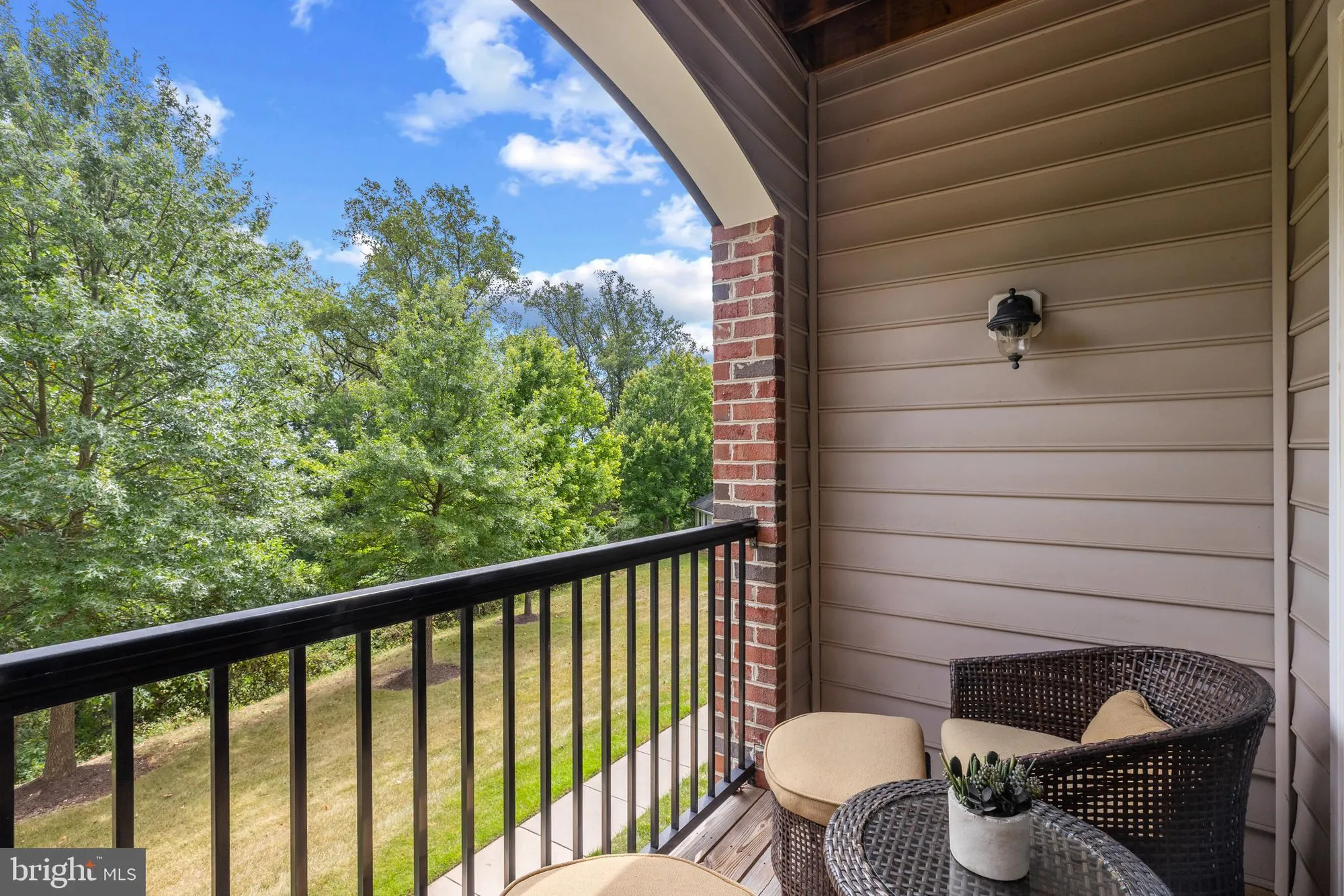 Property Slideshow image 7 of 32 | 6155 shadywood rd 204, Elkridge, MD, 21075