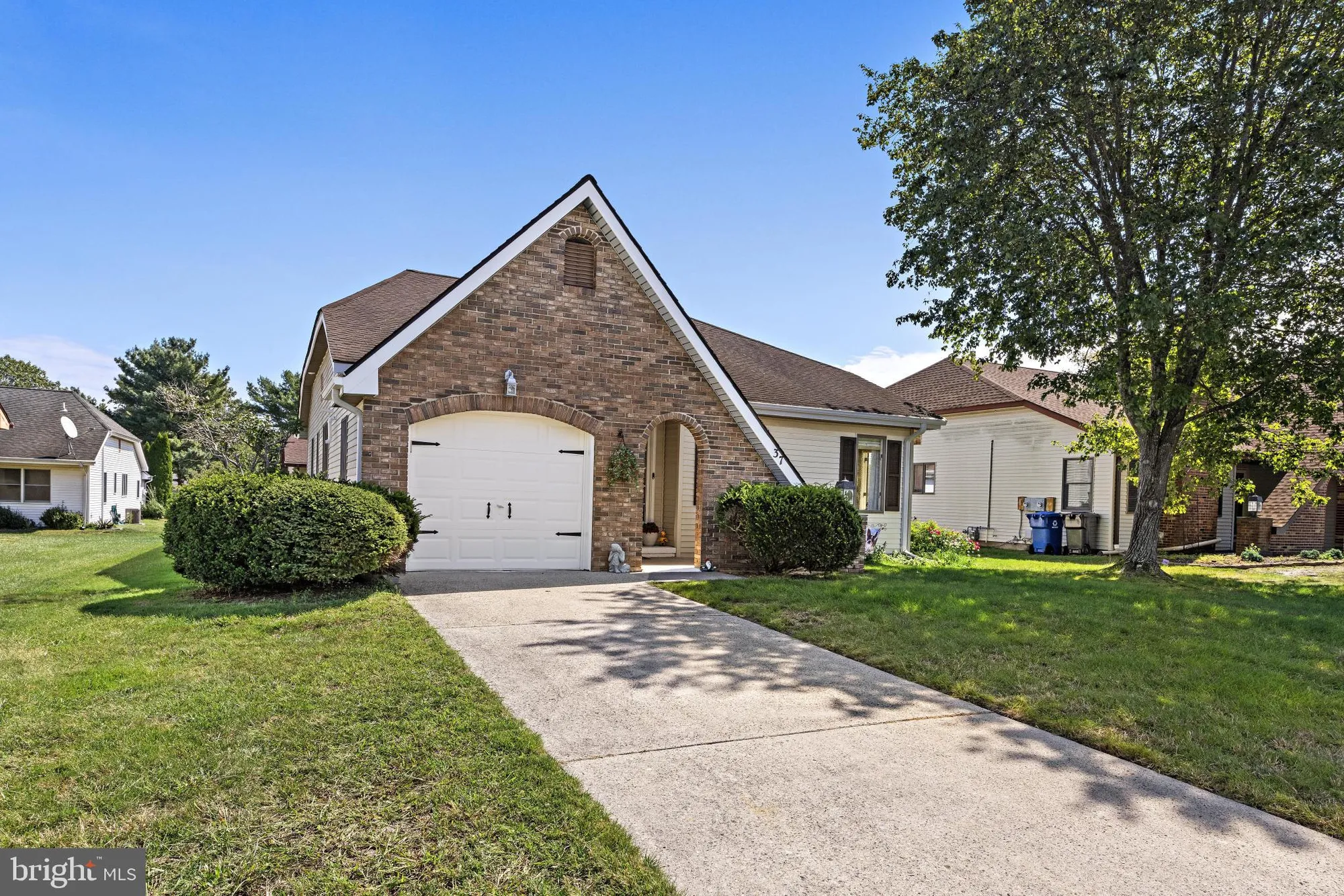 Property Slideshow image 2 of 40 | 37 fir rd, Manahawkin, NJ, 08050