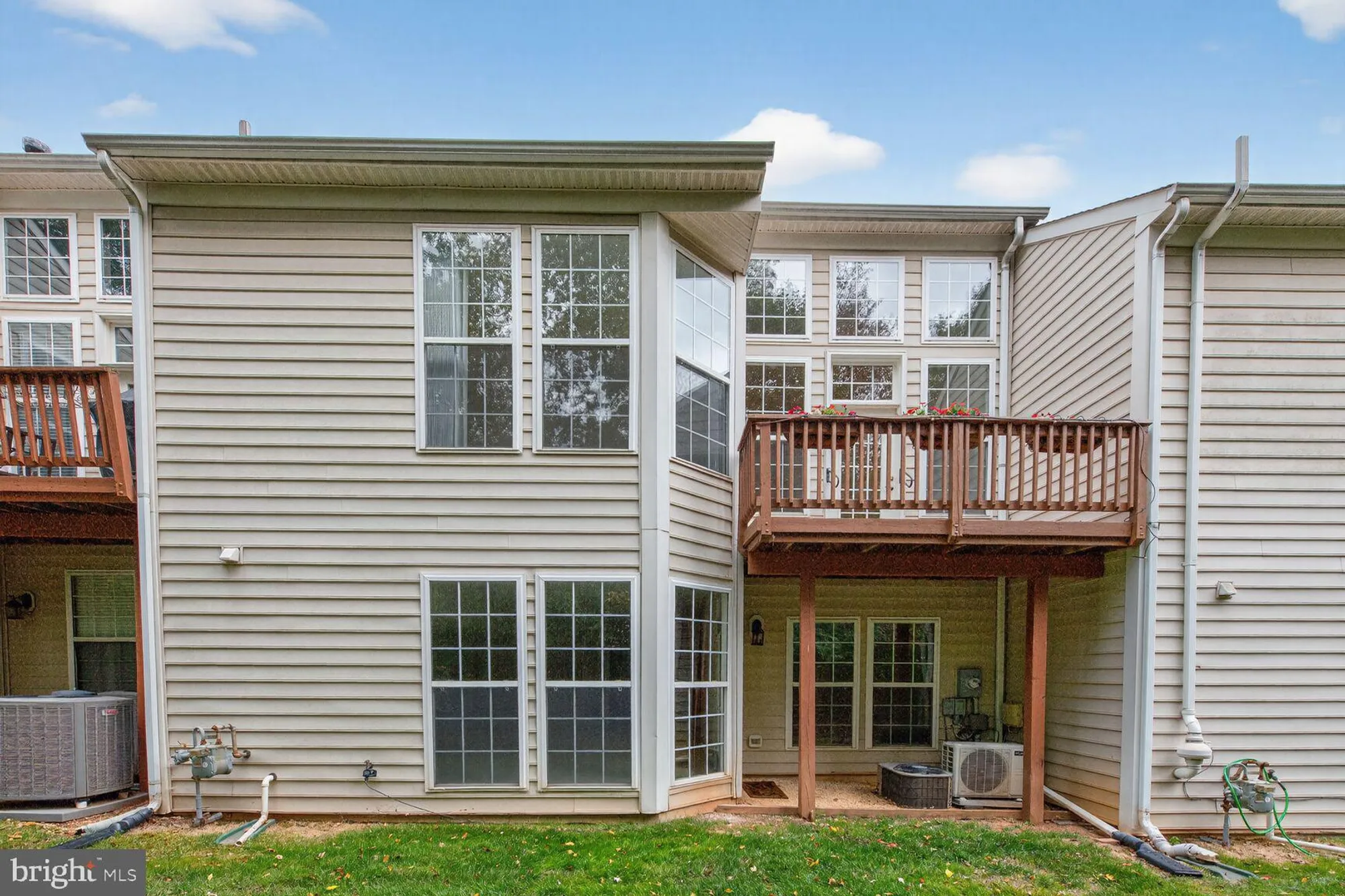 Property Slideshow image 10 of 57 | 20898 prince lowes ter, Sterling, VA, 20165