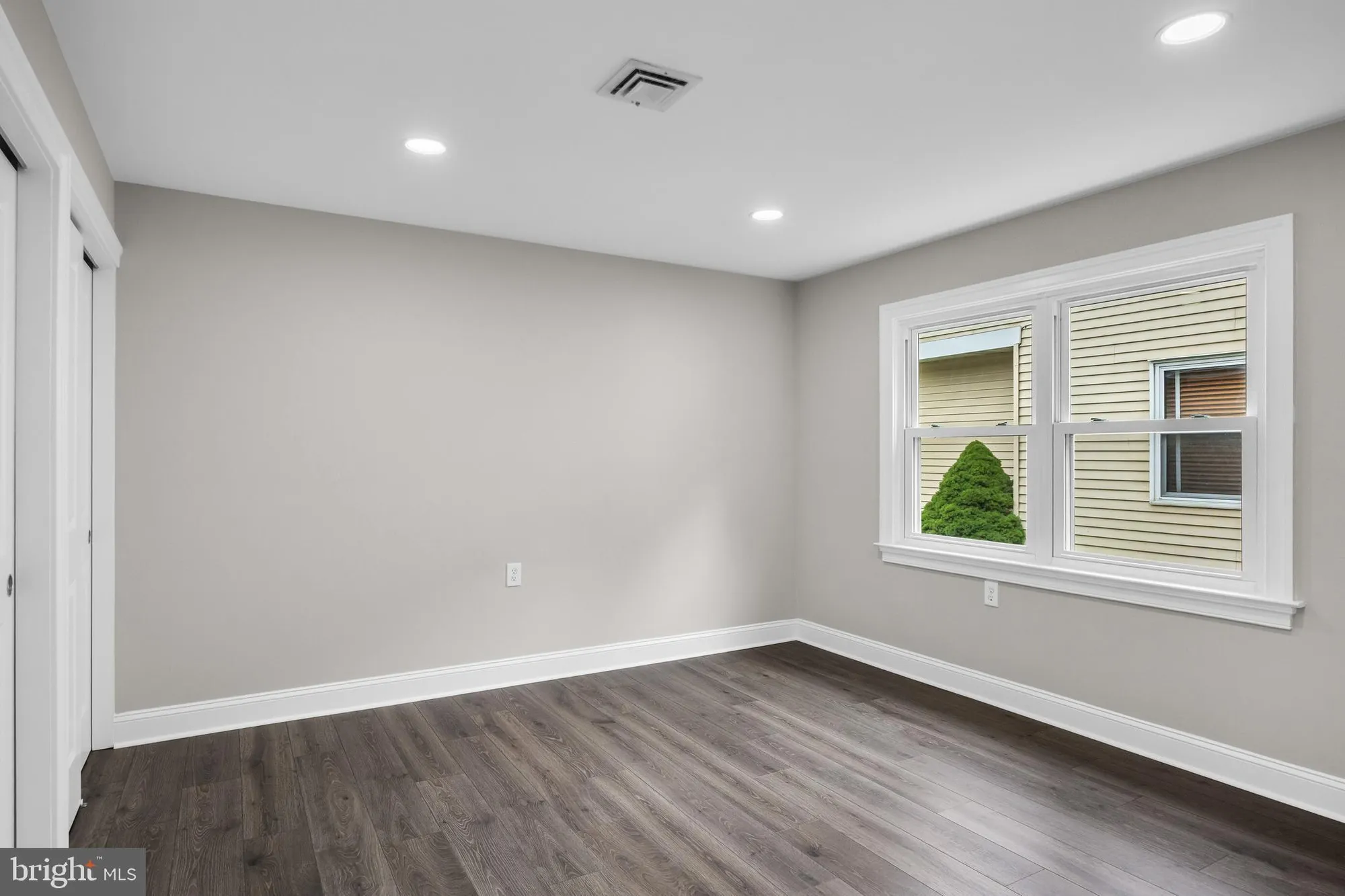 Property Slideshow image 16 of 24 | 175 huntington dr, Southampton, NJ, 08088