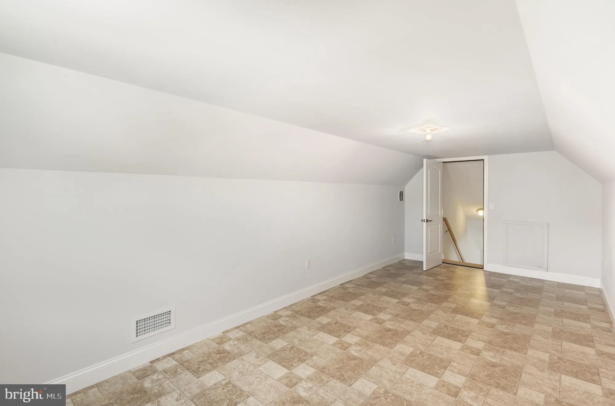 Property Slideshow image 31 of 39 | 1007 great hall dr, Lebanon, PA, 17042