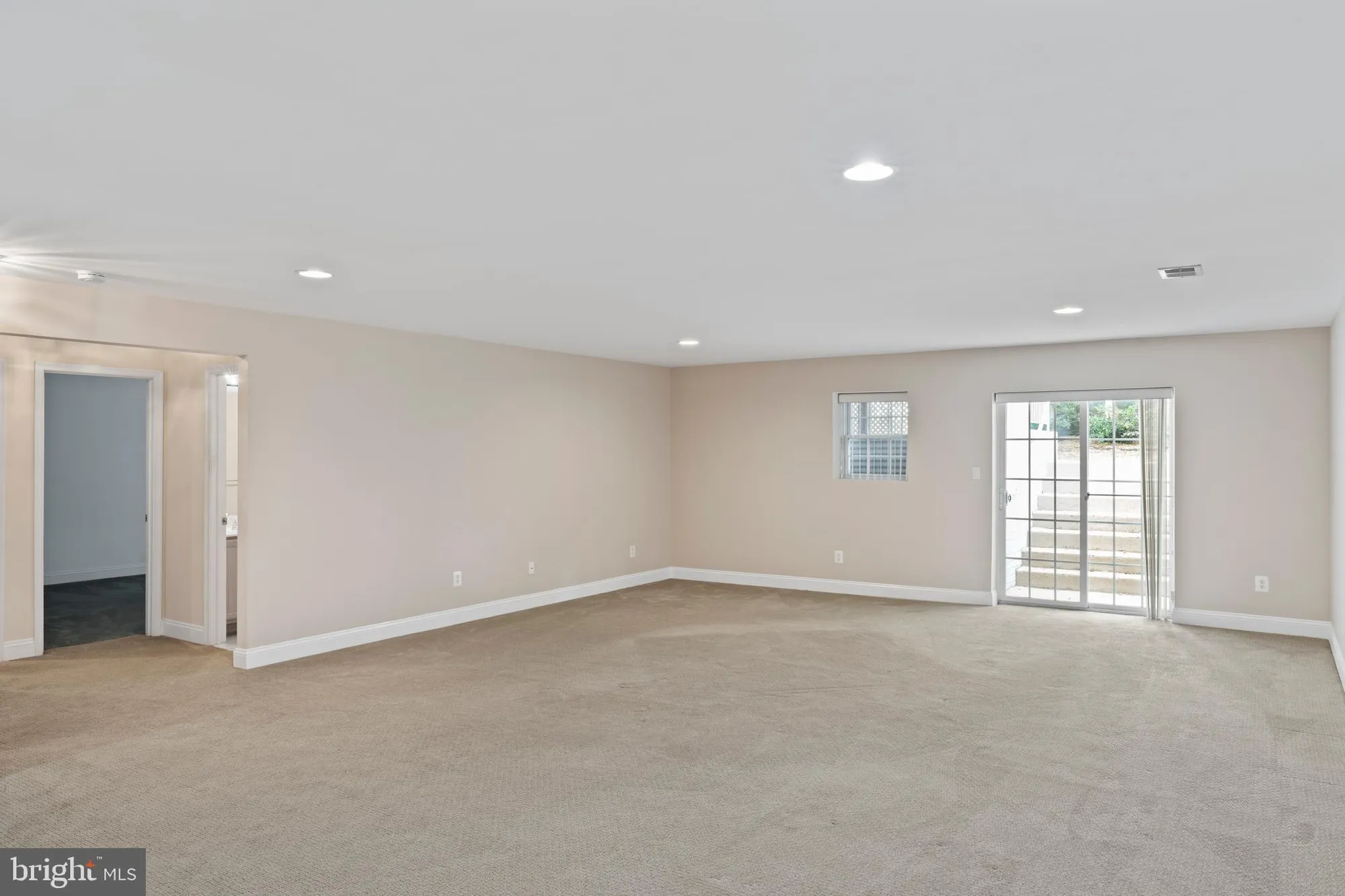 Property Slideshow image 43 of 67 | 13879 crabtree way, Gainesville, VA, 20155