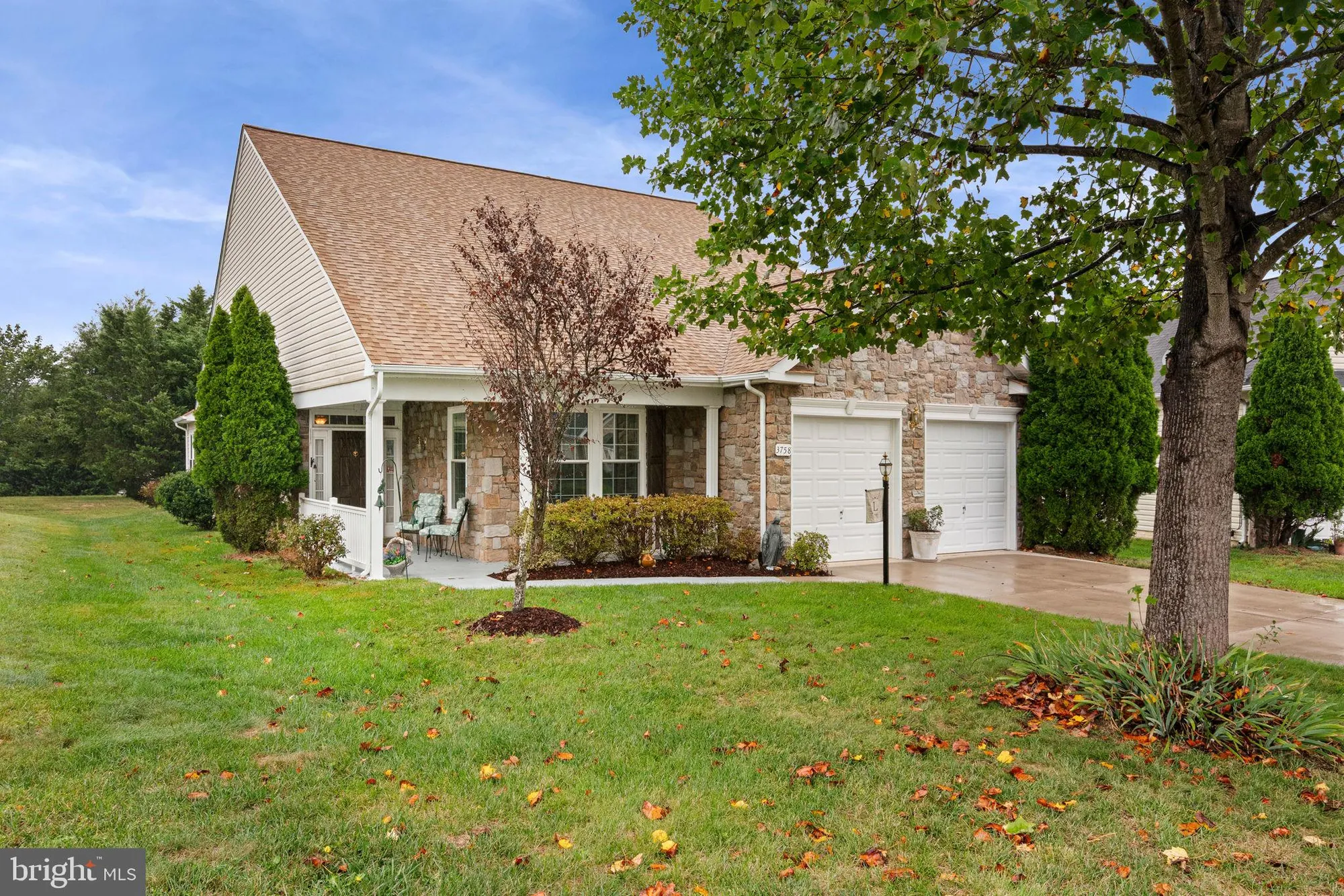 Property Slideshow image 14 of 44 | 3758 blowing leaf pl, Dumfries, VA, 22025