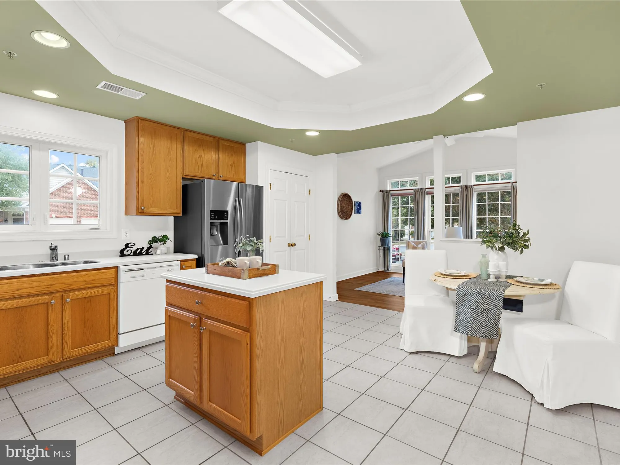 Property Slideshow image 12 of 49 | 311 hamlet cir, Edgewater, MD, 21037