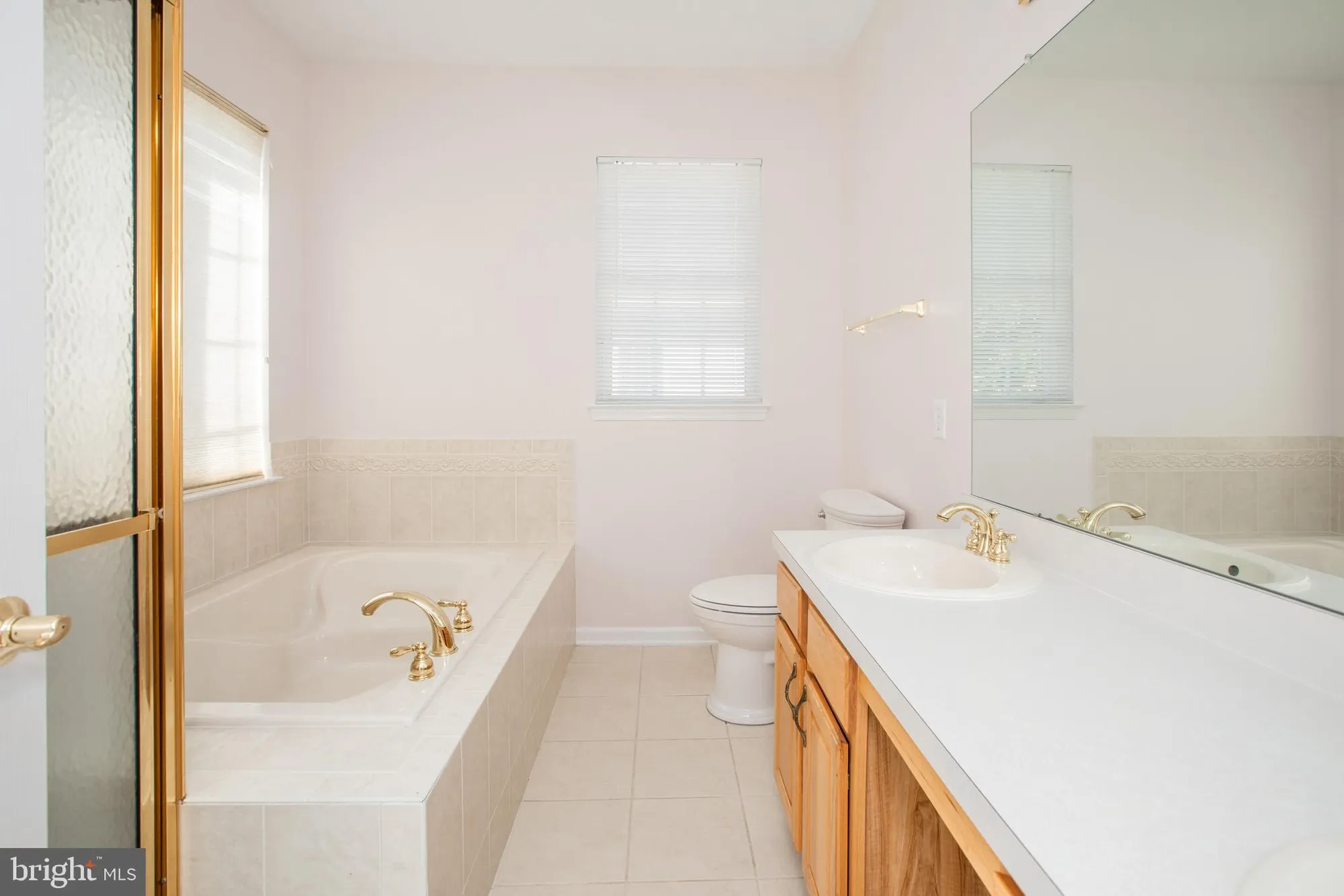 Property Slideshow image 21 of 28 | 97 hummingbird dr, Hamilton, NJ, 08690