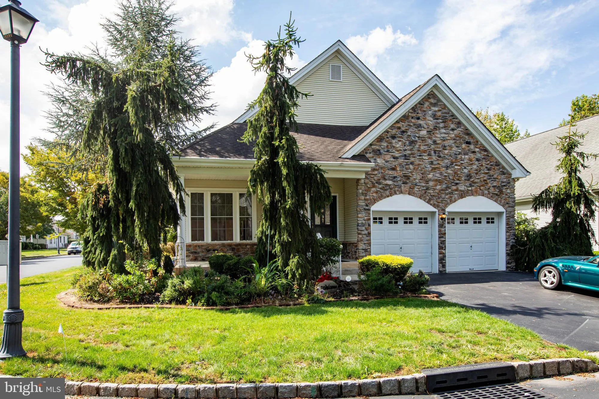 Property Slideshow image 1 of 28 | 97 hummingbird dr, Hamilton, NJ, 08690