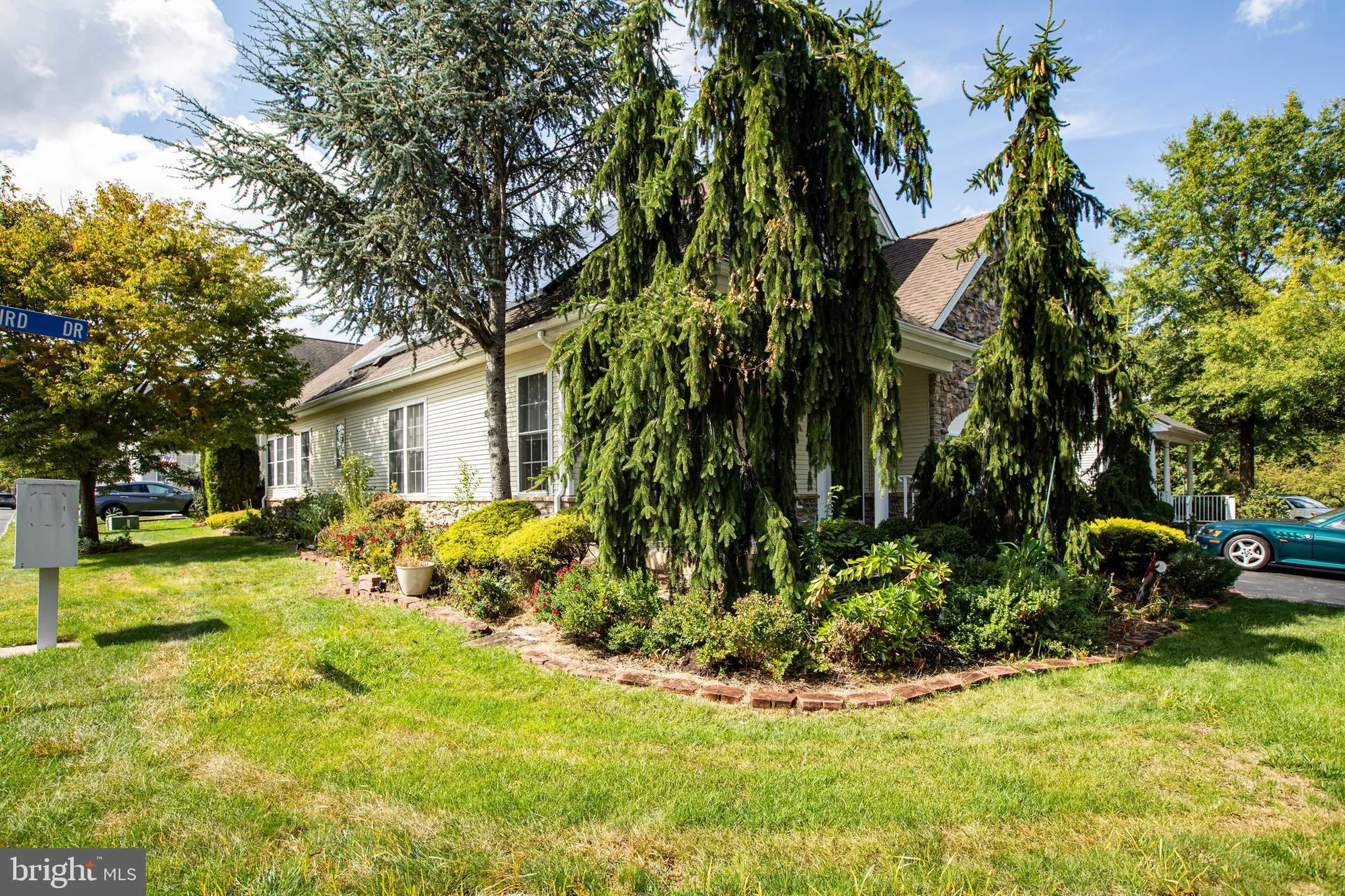 Property Slideshow image 4 of 28 | 97 hummingbird dr, Hamilton, NJ, 08690