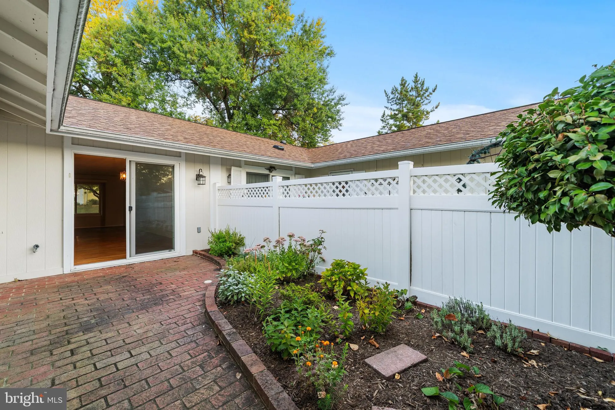 Property Slideshow image 10 of 24 | 2 finsbury park ct # 47-a, Silver Spring, MD, 20906