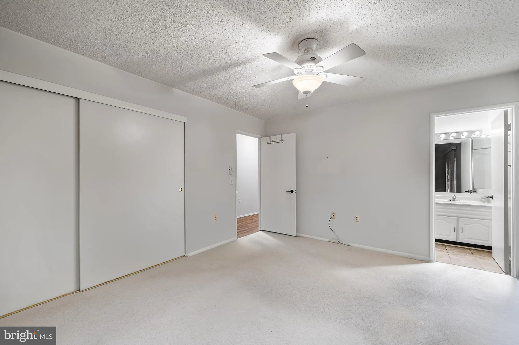 Property Slideshow image 16 of 24 | 2 finsbury park ct # 47-a, Silver Spring, MD, 20906