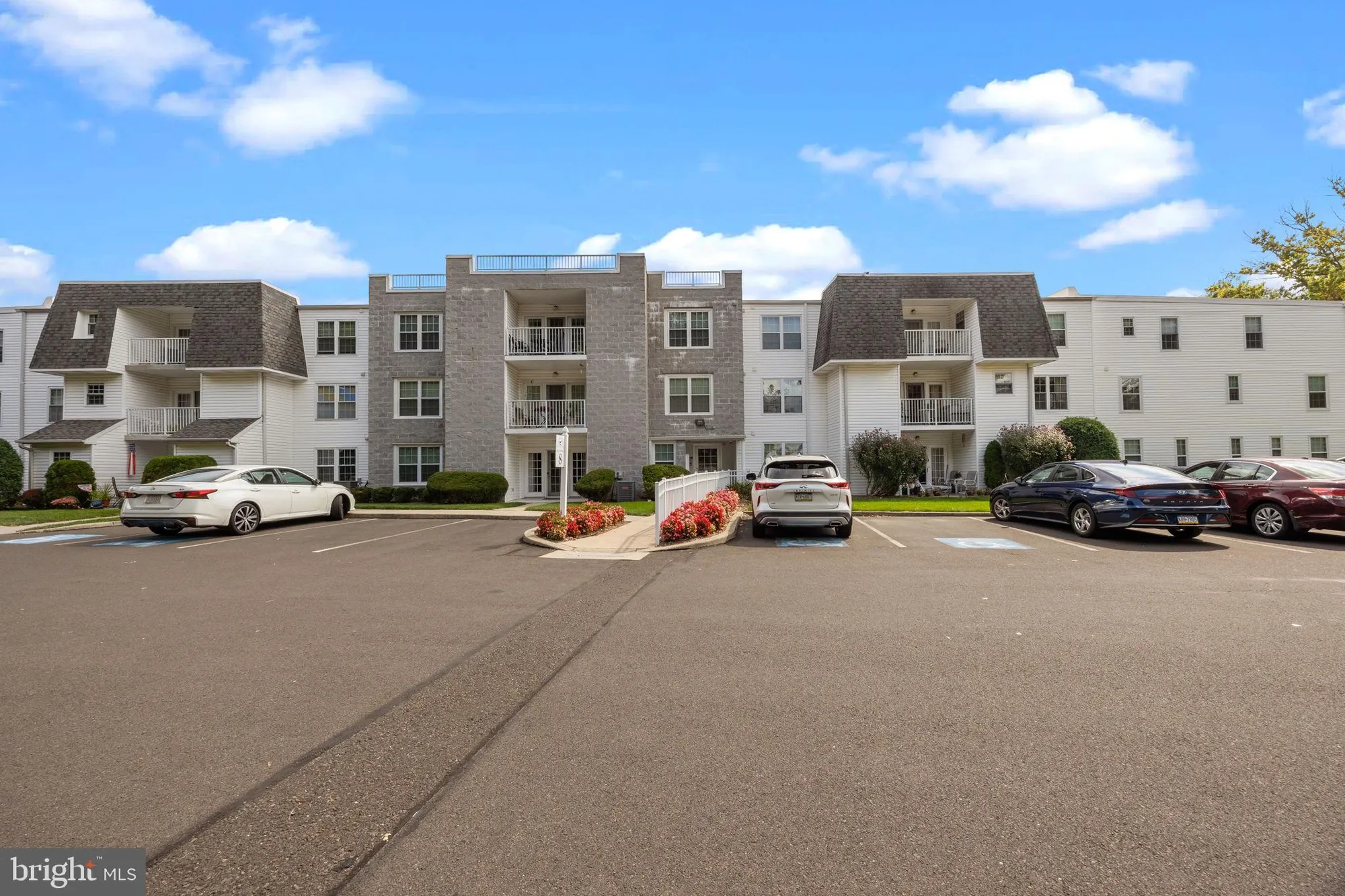 Property Slideshow image 3 of 45 | 8109 centennial sta 810, Warminster, PA, 18974