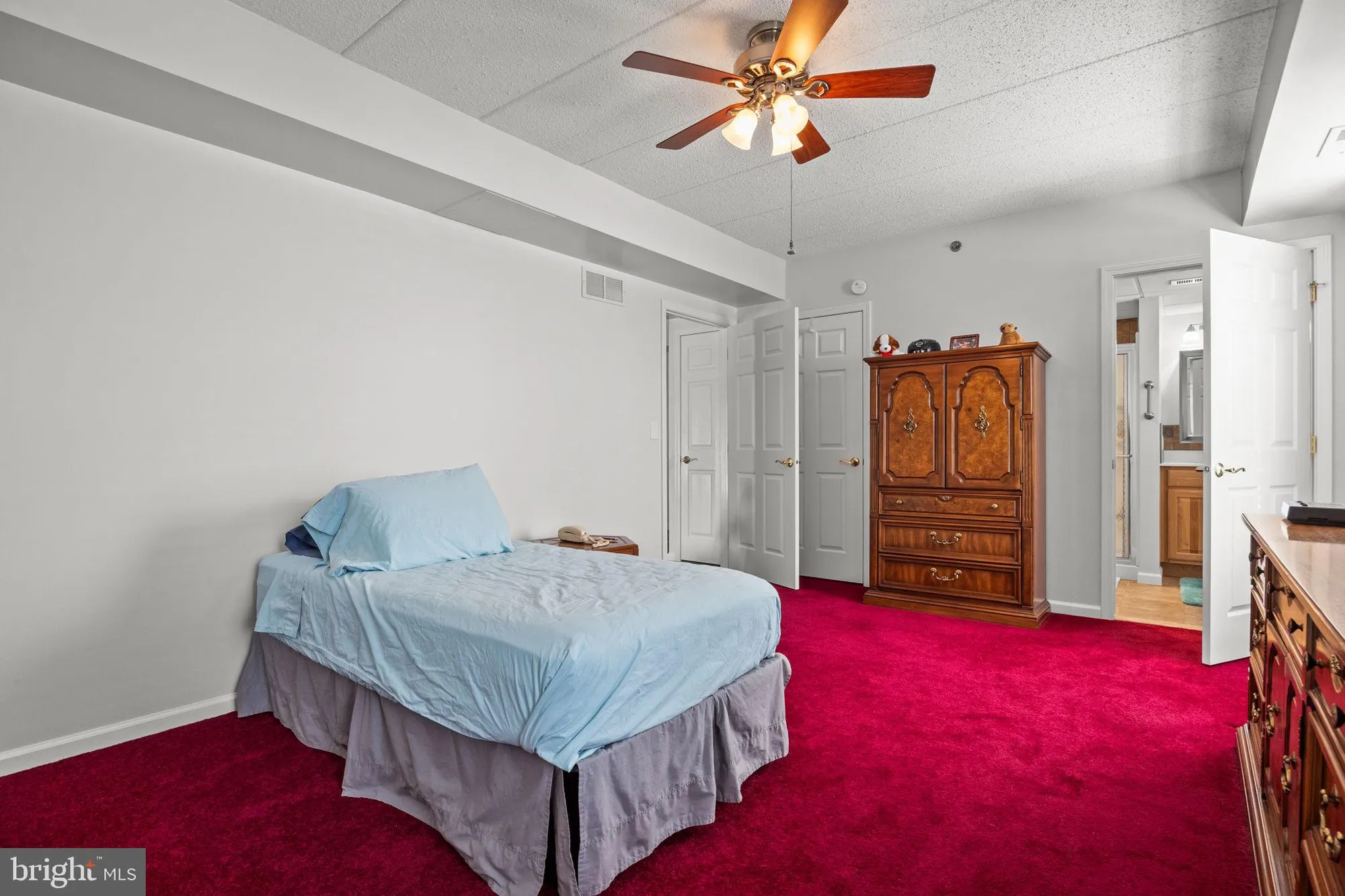 Property Slideshow image 16 of 45 | 8109 centennial sta 810, Warminster, PA, 18974