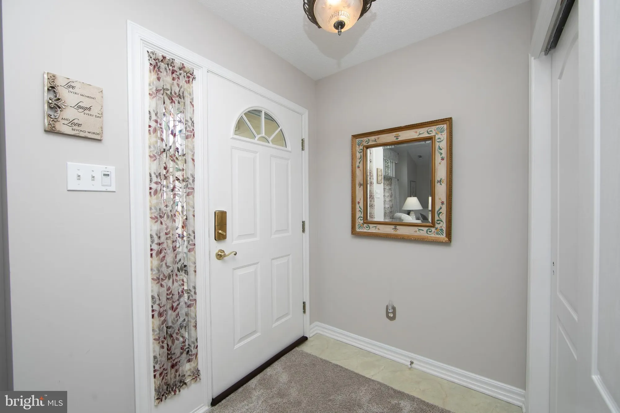 Property Slideshow image 7 of 34 | 516 saint martin ct, Williamstown, NJ, 08094